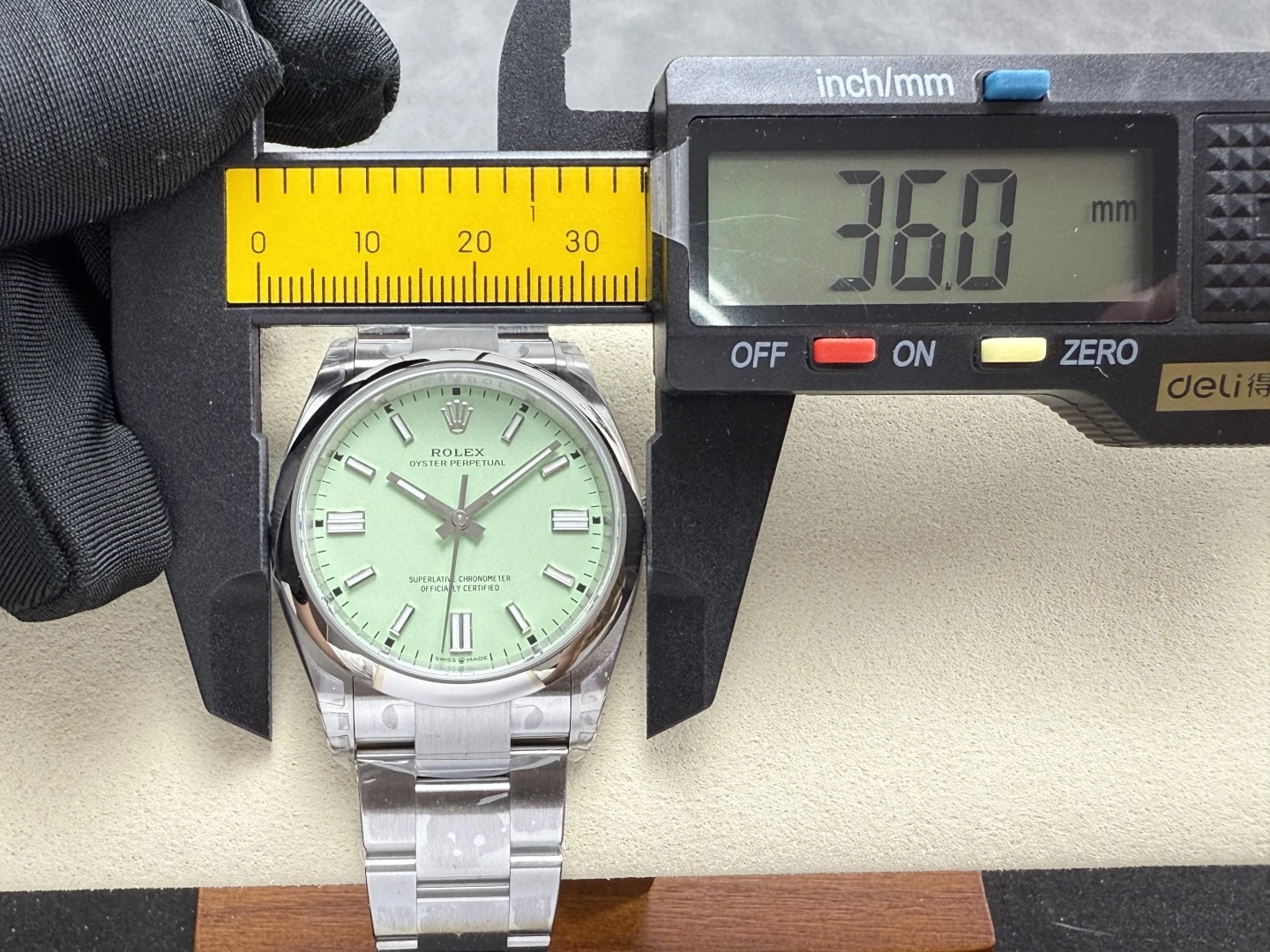 Rolex Oyster Perpetual 126000 36mm VSF 1:1 Best Edition 904L Steel Vanilla Green Dial on SS Bracelet 27 a43d385eedc0b0d AMO Watch