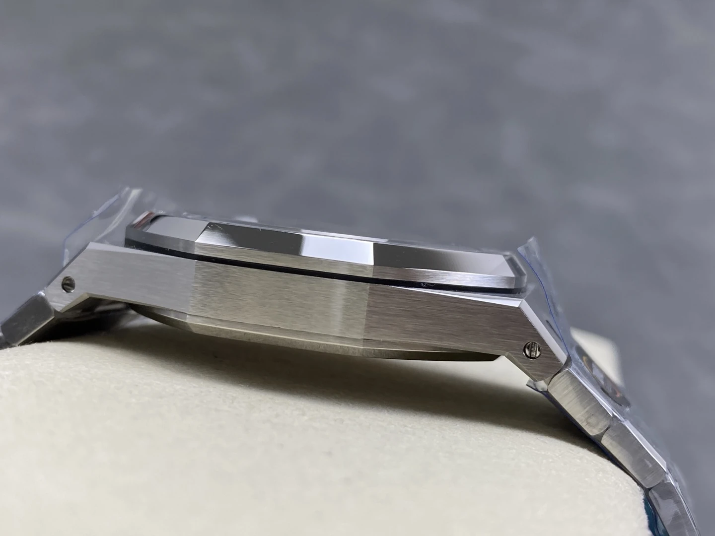 AP Royal Oak 15510 SS TOP 1:1 Best Edition Green Dial on SS Bracelet SA4302 Super Clone 31 a6c8720a0b9449a AMO Watch