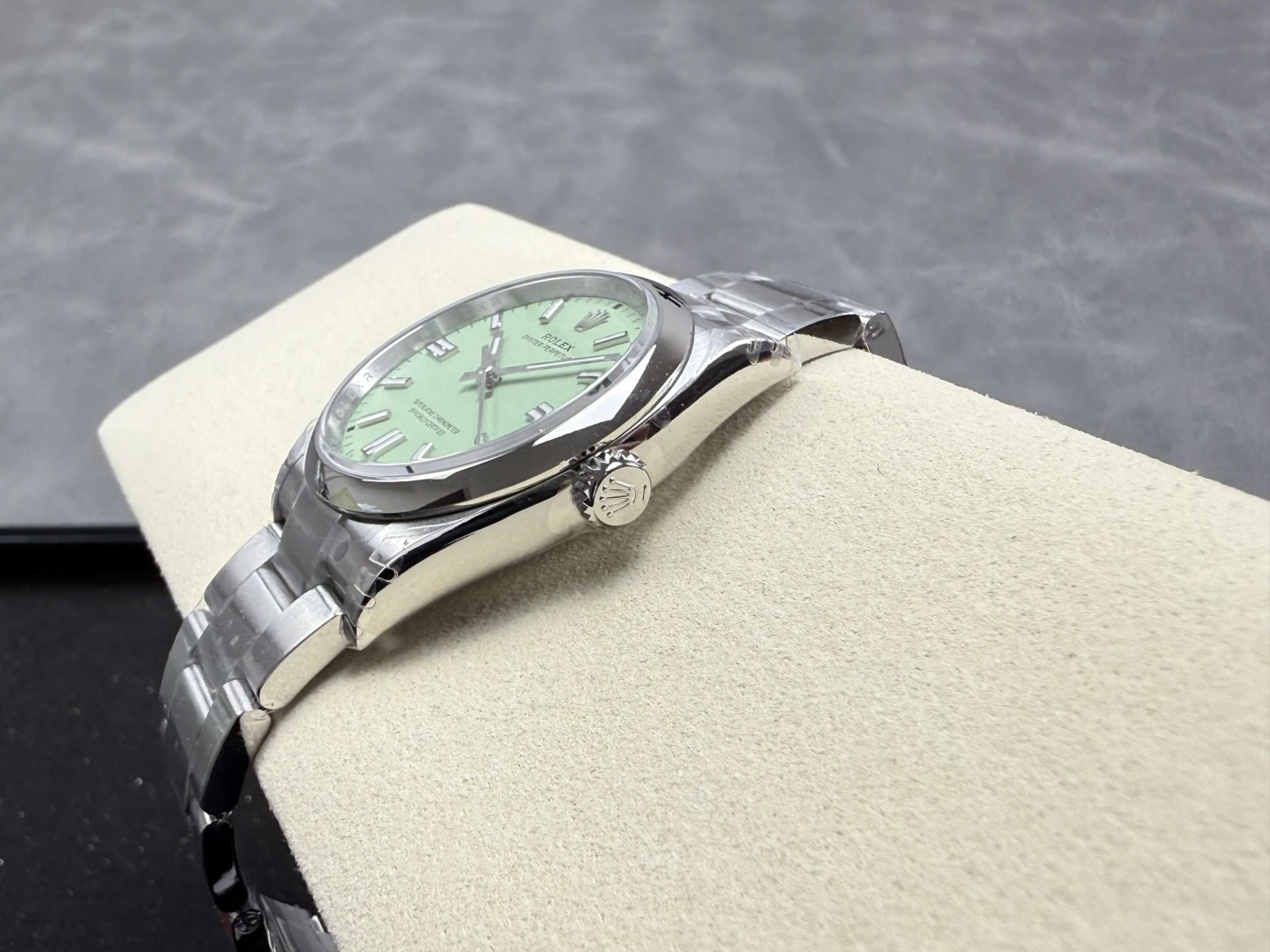 Rolex Oyster Perpetual 126000 36mm VSF 1:1 Best Edition 904L Steel Vanilla Green Dial on SS Bracelet 24 a96451e8138f50c AMO Watch