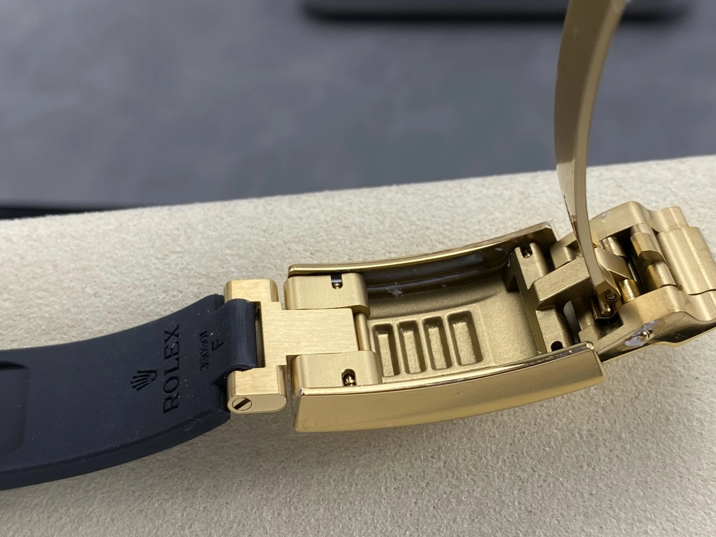 Rolex Daytona 126518 YG UFO 1:1 Best Edition Tiffany Stick Dial on Oysterflex Strap UF4131 (Free Sprung) 34 aa0d682af2f276d AMO Watch