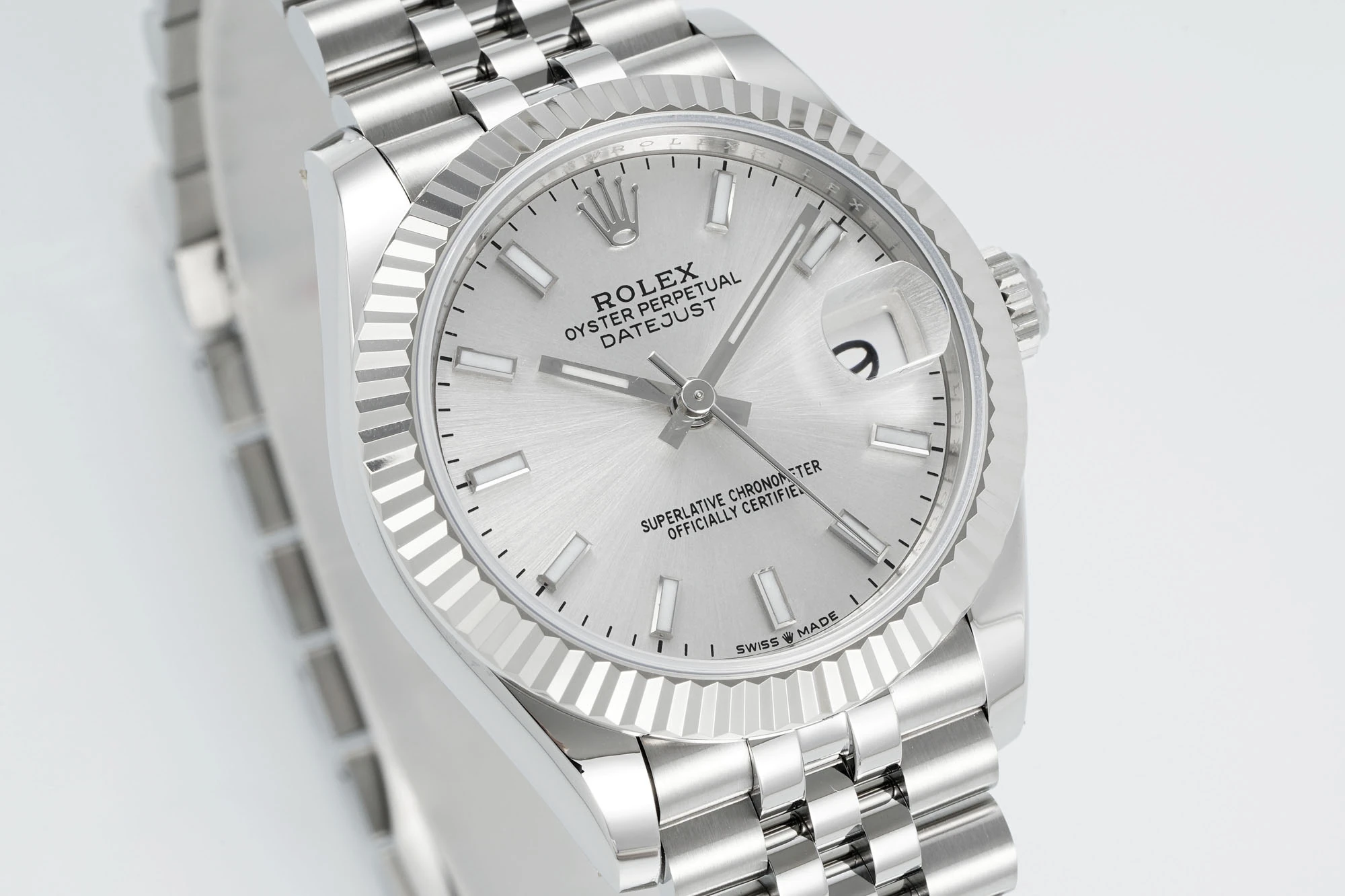 ac660f852c610ae AMO Watch