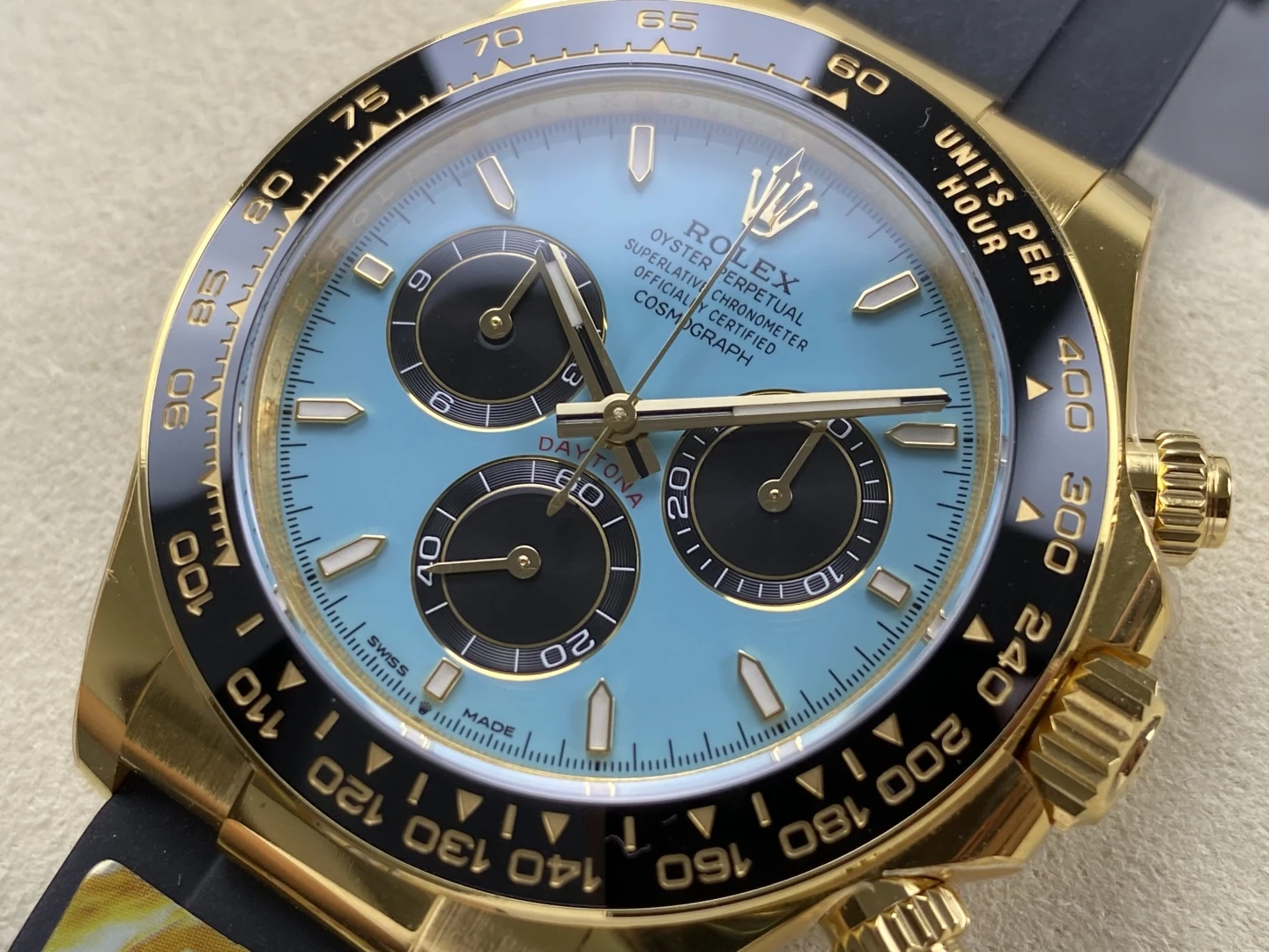 aedae8b40ef80da AMO Watch