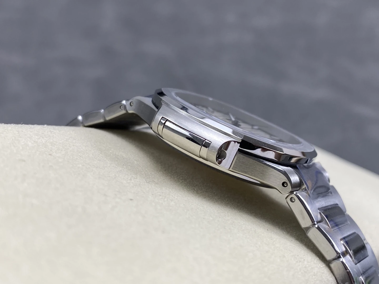 PP Nautilus 7118 Ladies DDF 1:1 Best Edition White Dial on SS Bracelet A324 Super Clone 59 b10c0d2cd306525 AMO Watch