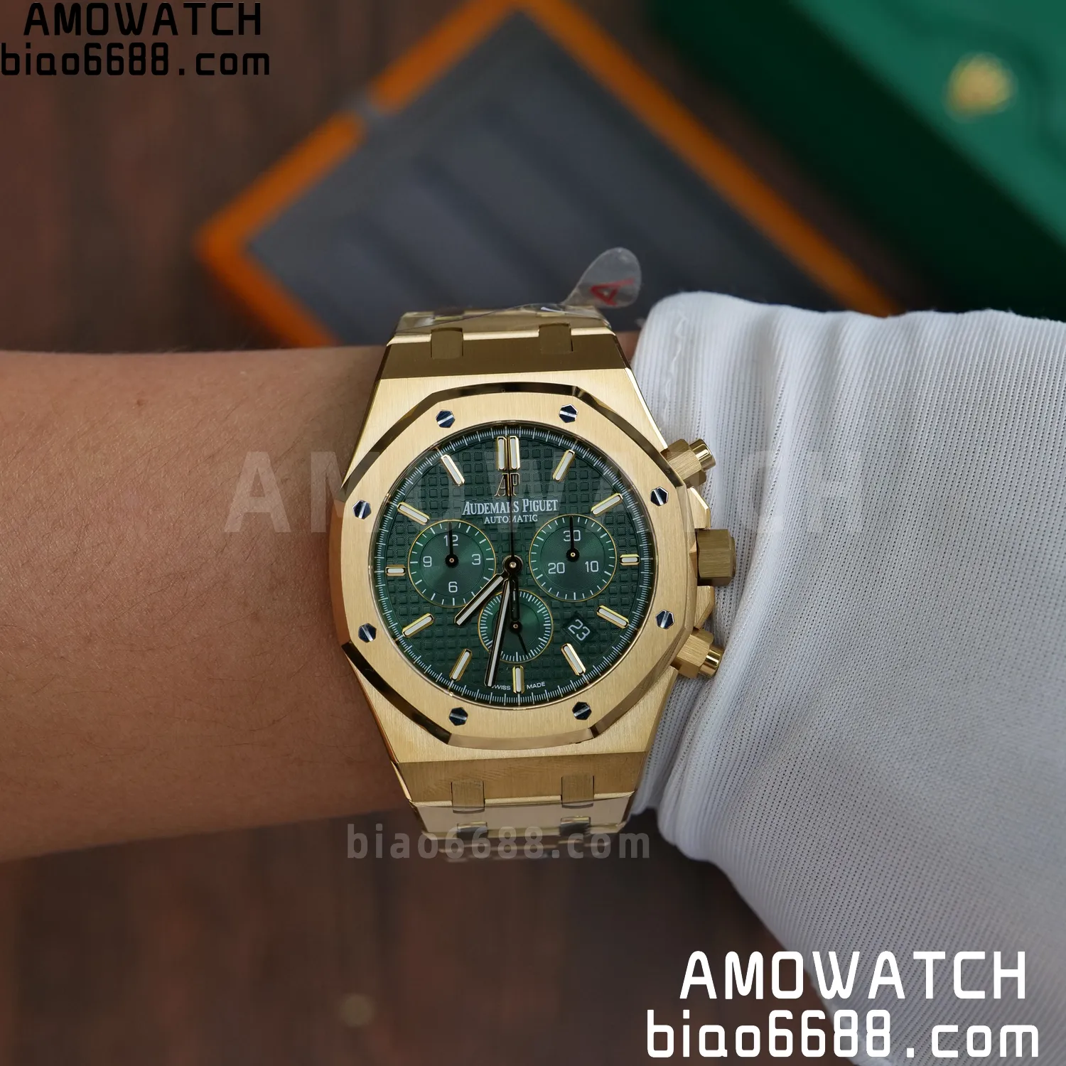 b44b97abf95f516 AMO Watch