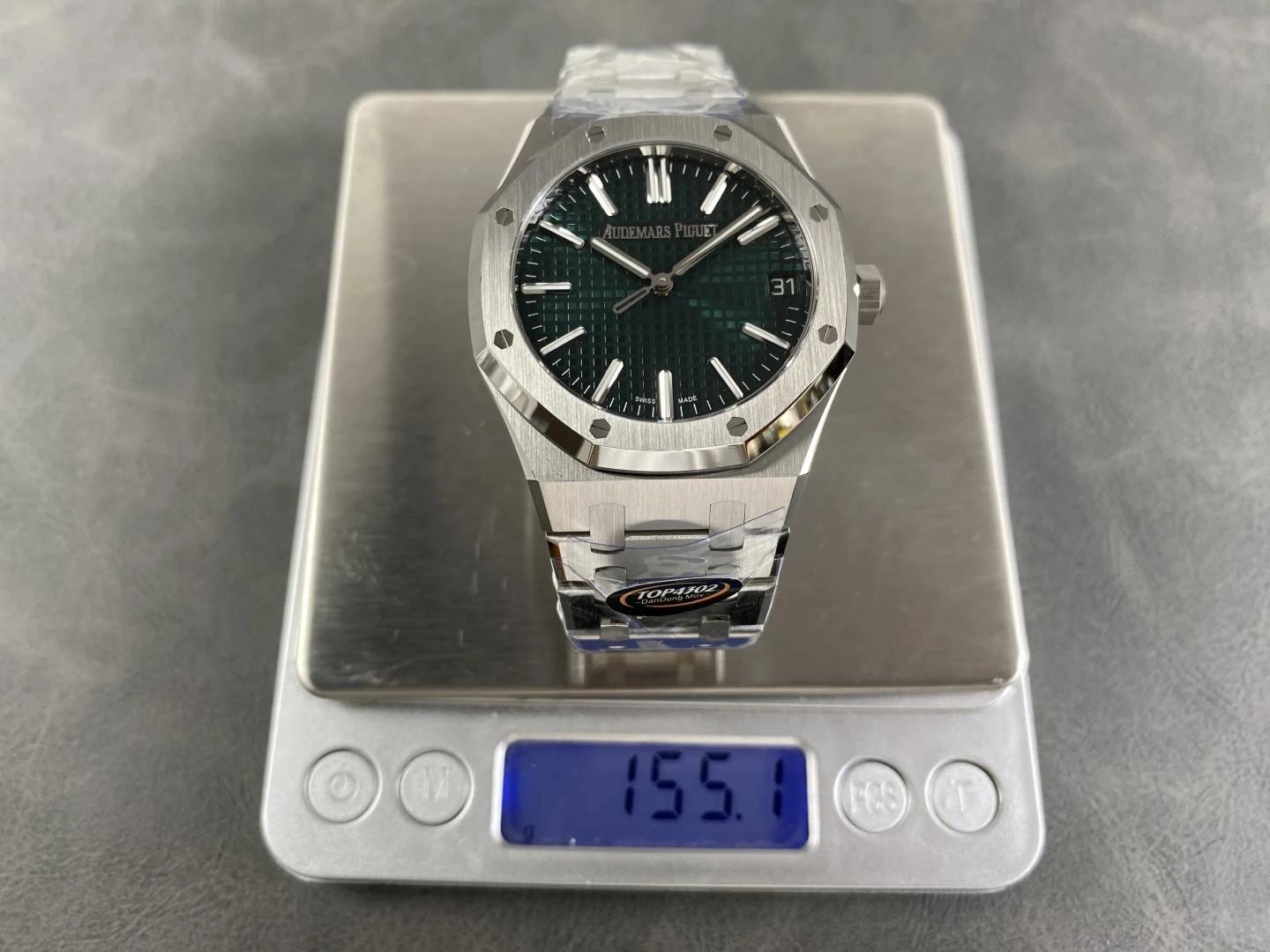 AP Royal Oak 15510 SS TOP 1:1 Best Edition Green Dial on SS Bracelet SA4302 Super Clone 36 b9f06a5b57d6bfa AMO Watch