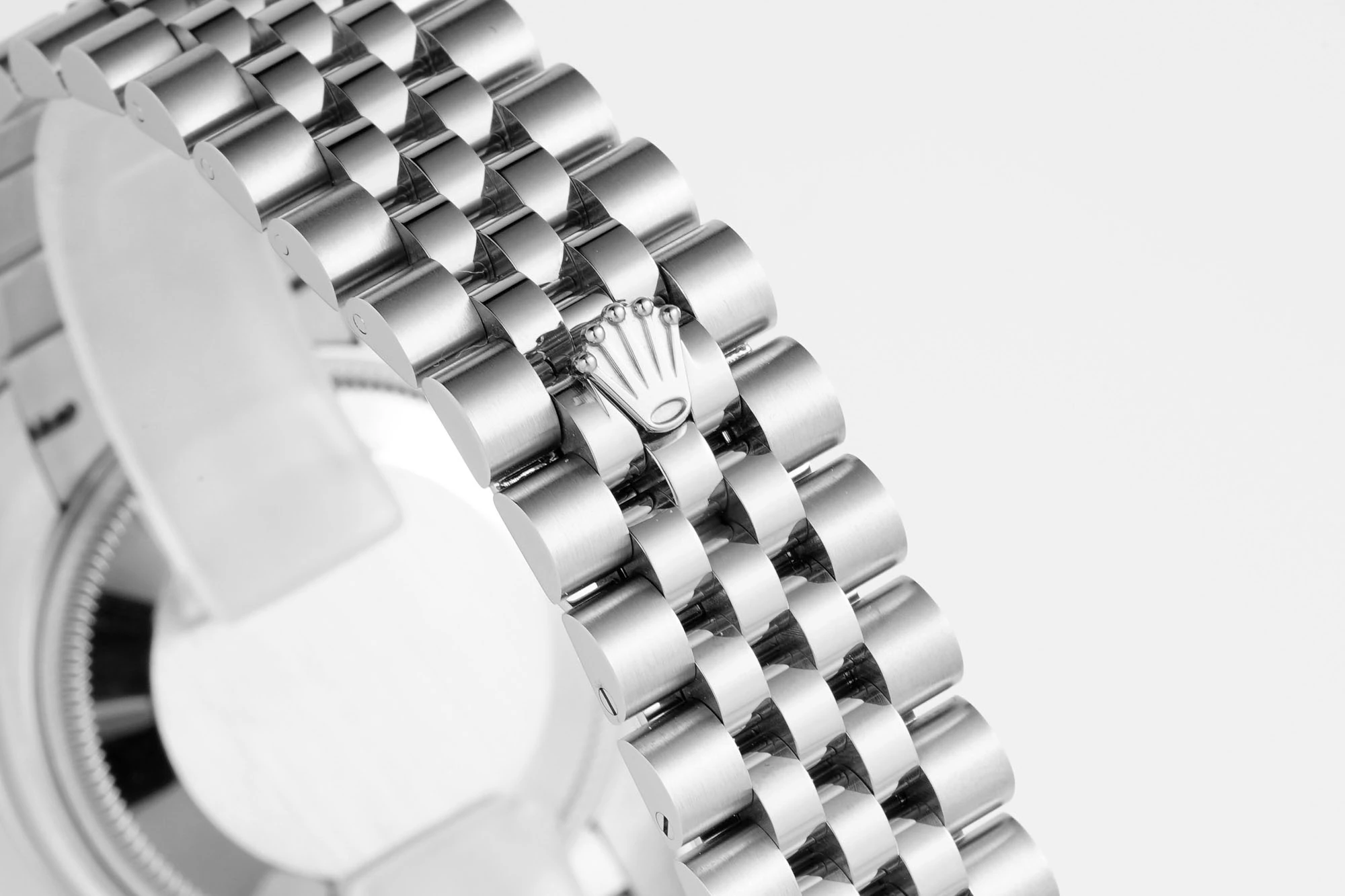 c3f56adee43c541 AMO Watch