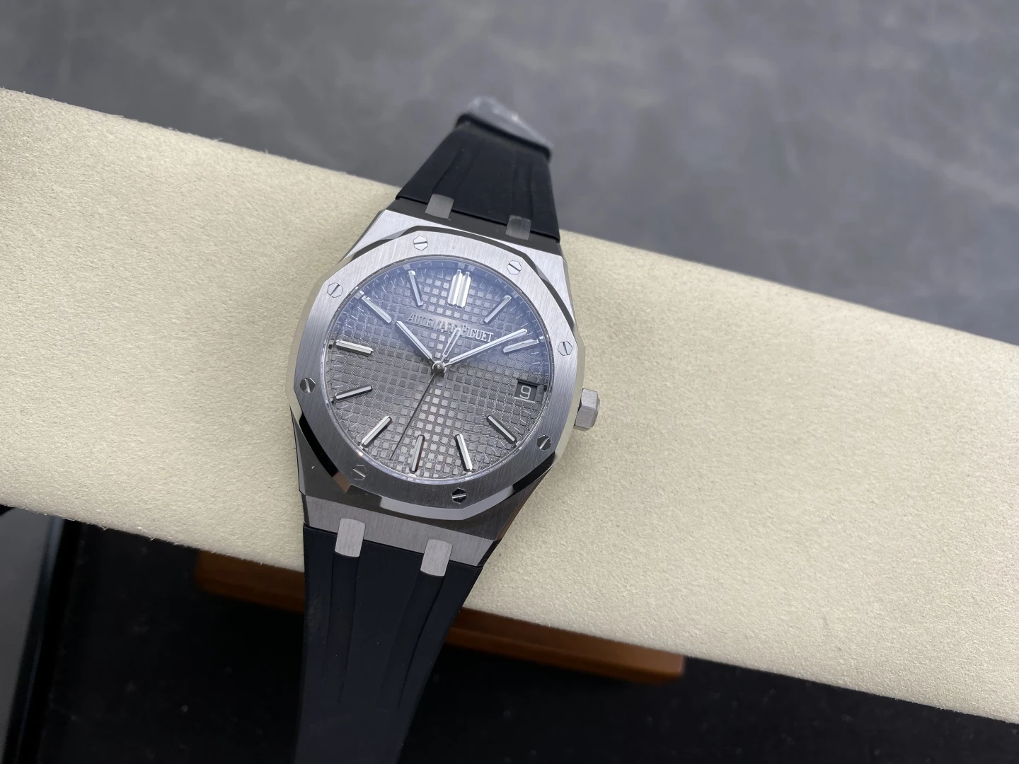 AP Royal Oak 41mm 15510ST SS DDF 1:1 Best Edition Silver Dial on Black Rubber Strap SA4302 Super Clone 30 c4d38cefc163f8e AMO Watch