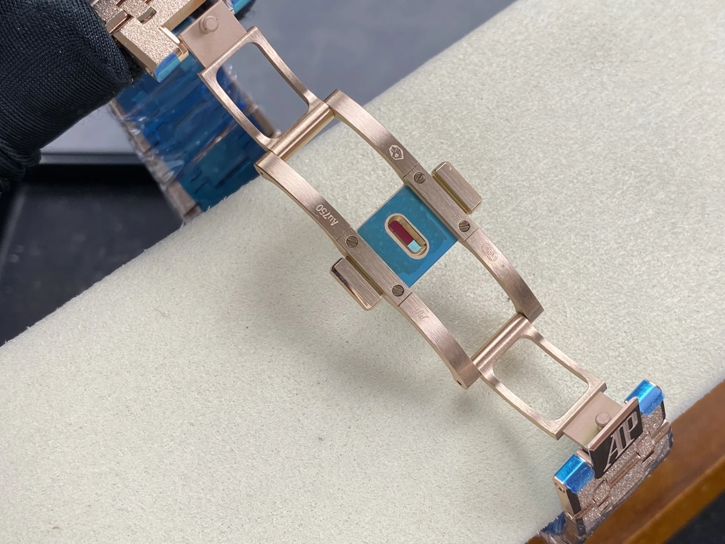 Royal Oak Chrono 26240 Frosted RG DDF 1:1 Best Edition Blue Dial on RG Bracelet DD4401 Super Clone 38 c5a9452626971ee AMO Watch