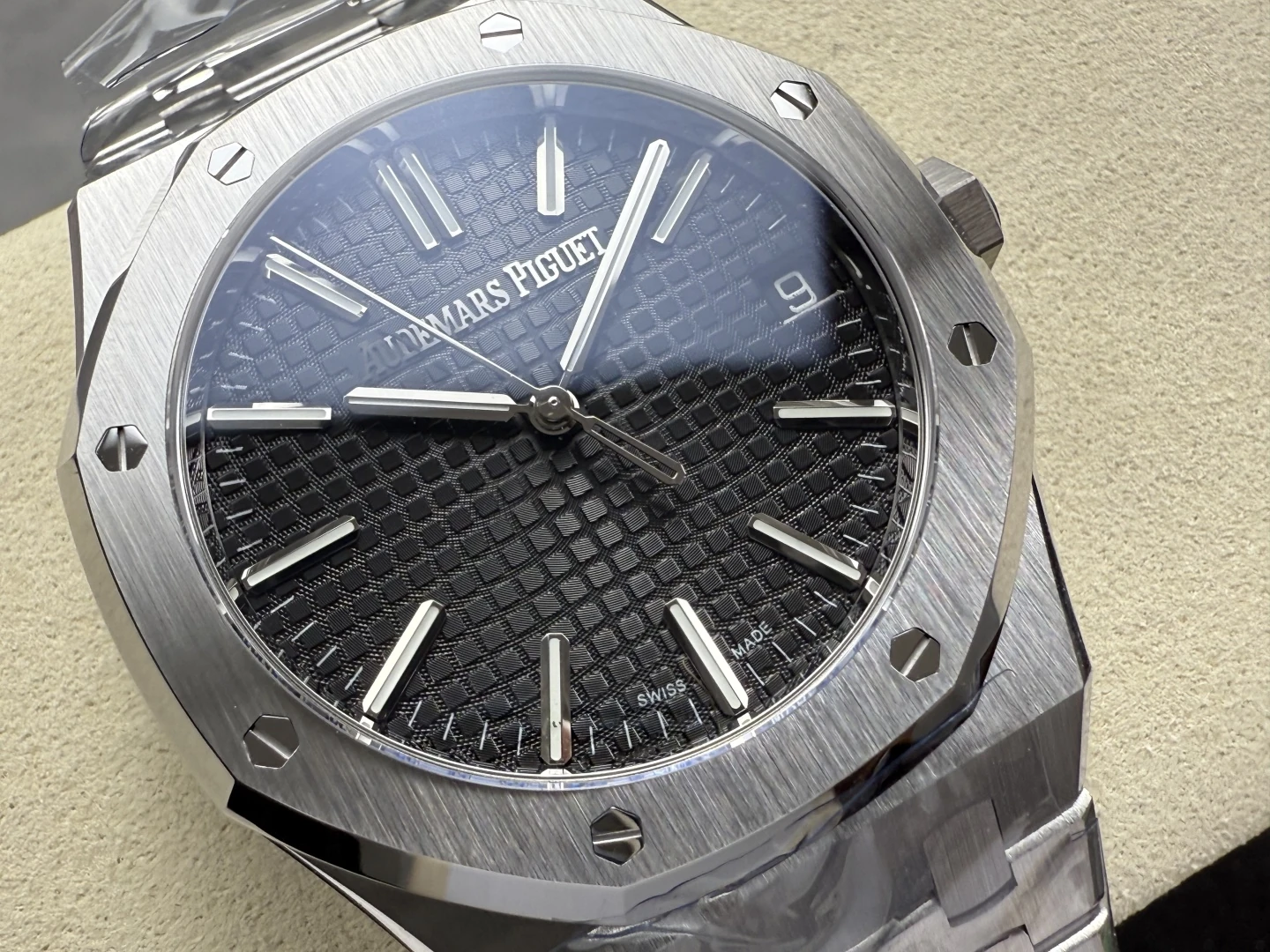 ca3834f4ff2c13d AMO Watch