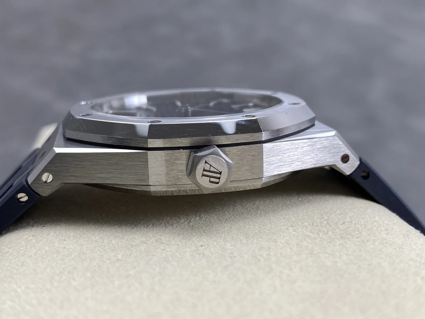 AP Royal Oak 41mm 15510ST SS DDF 1:1 Best Edition Blue Dial on Blue Rubber Strap SA4302 Super Clone 37 d38486a3f4d0bb6 AMO Watch