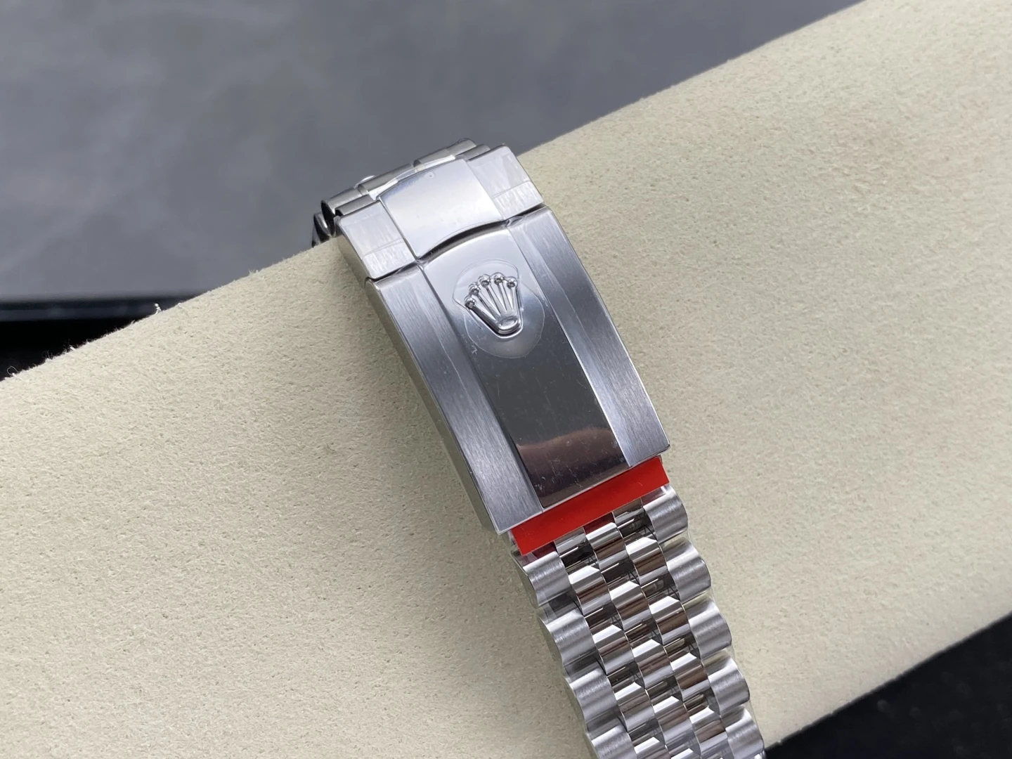 d781225d8e80eeb AMO Watch