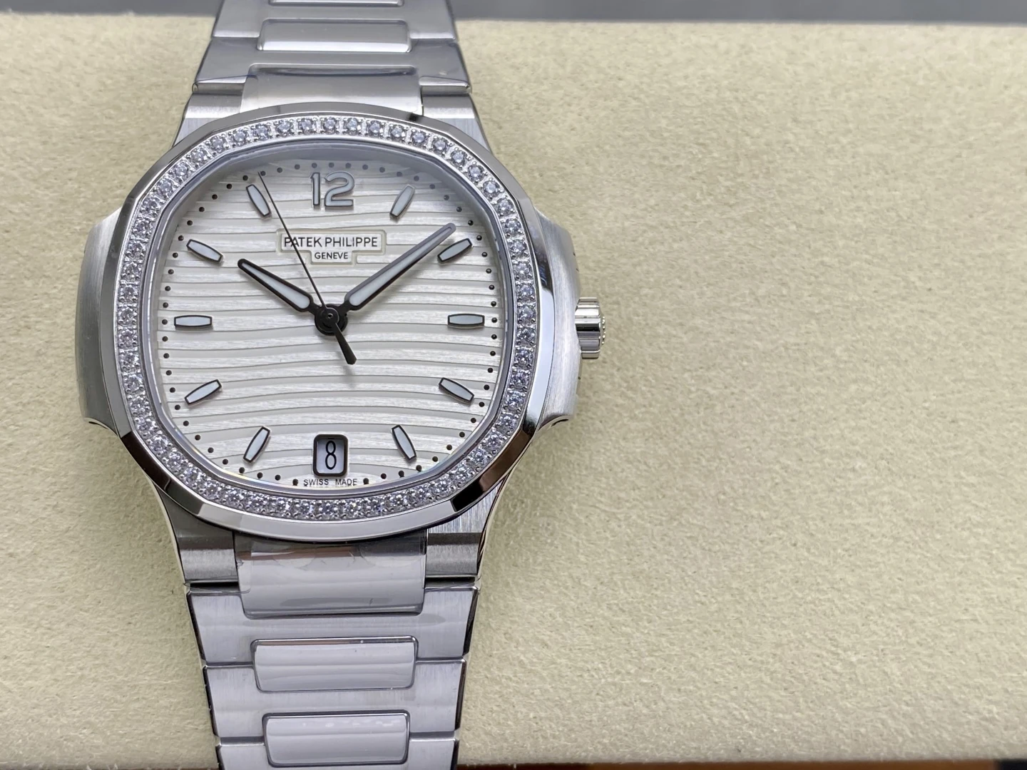 PP Nautilus 7118 Ladies DDF 1:1 Best Edition White Dial Diamonds Bezel on SS Bracelet A324 Super Clone 25 d85830e764c57d9 AMO Watch
