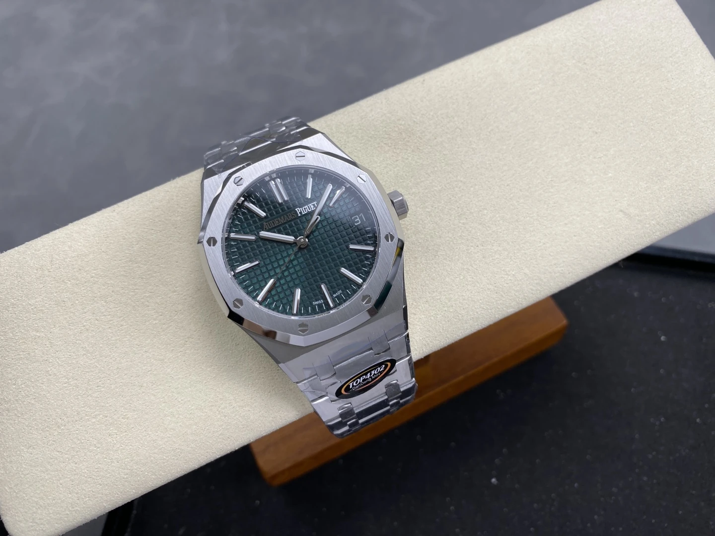 AP Royal Oak 15510 SS TOP 1:1 Best Edition Green Dial on SS Bracelet SA4302 Super Clone 26 db4bbff12f51880 AMO Watch
