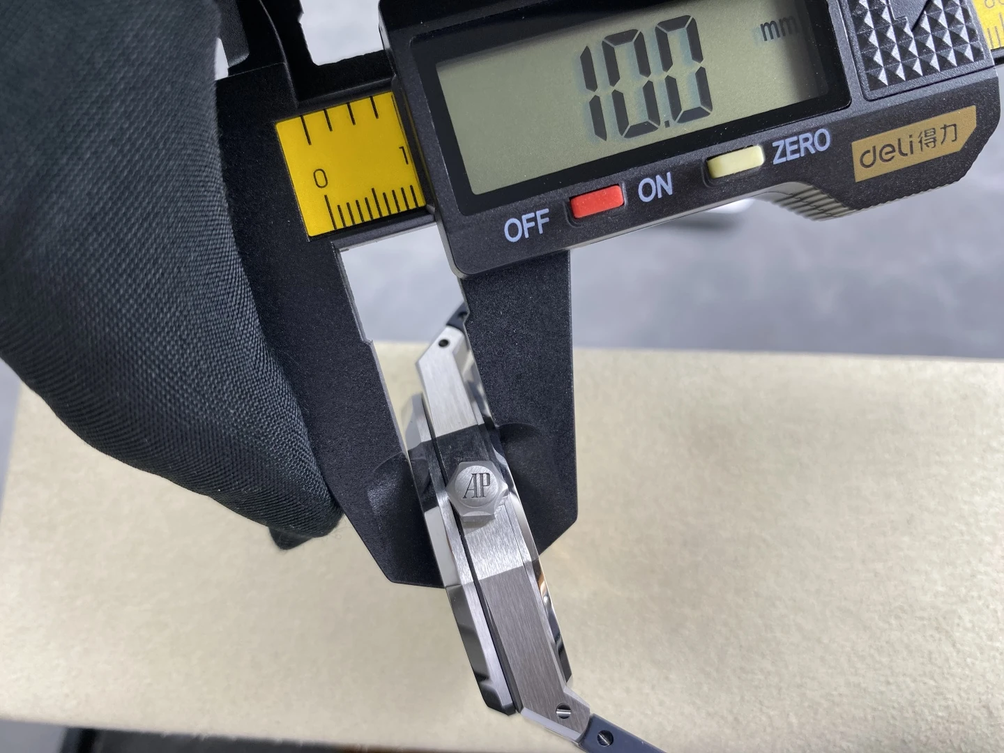 AP Royal Oak 41mm 15510ST SS DDF 1:1 Best Edition Blue Dial on Blue Rubber Strap SA4302 Super Clone 43 e024a4c133e337c AMO Watch