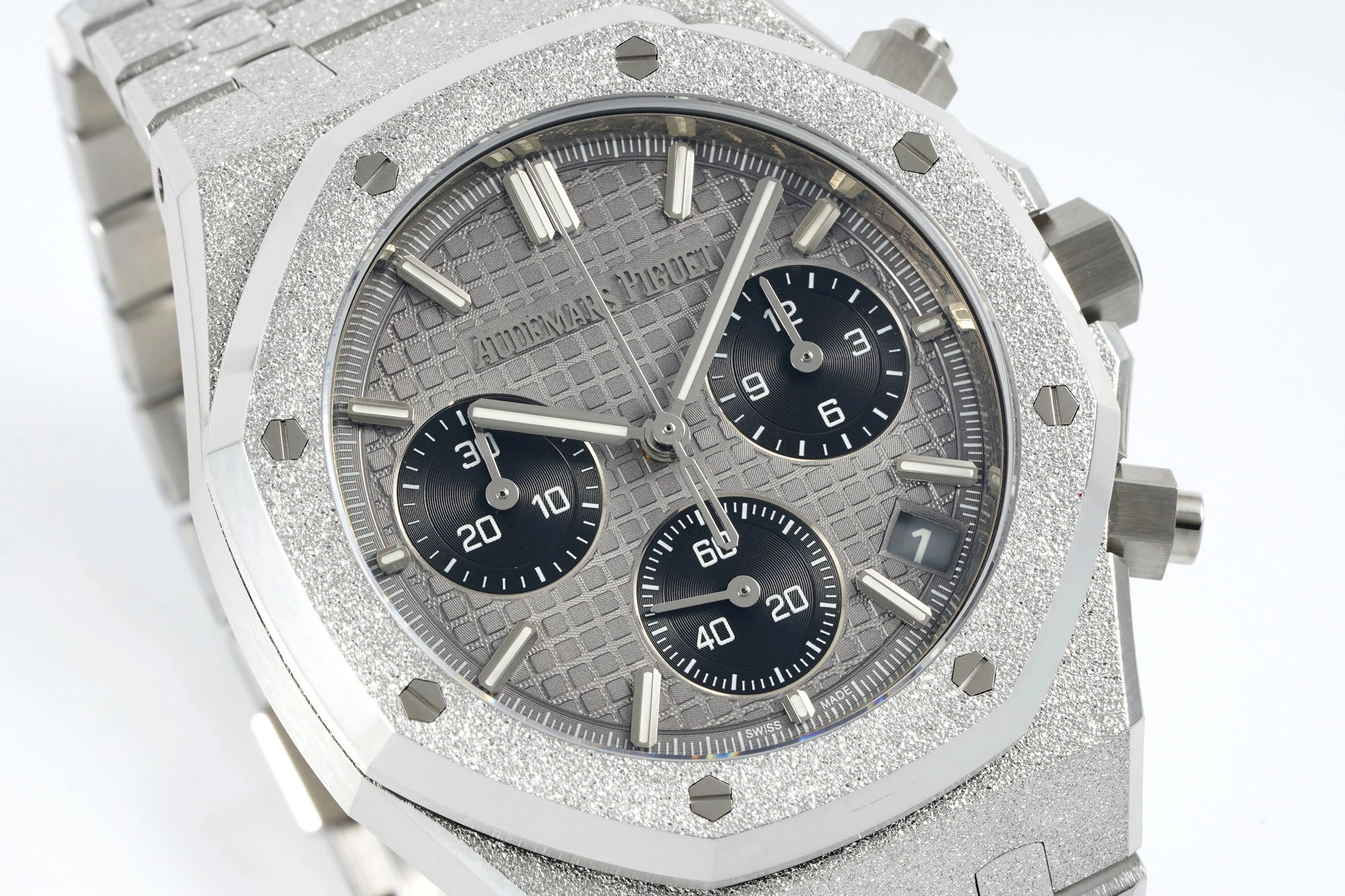 Royal Oak Chrono 26240 Frosted SS DDF 1:1 Best Edition Gray/Black Dial on SS Bracelet DD4401 Super Clone 20 e42c17fecf522cd AMO Watch