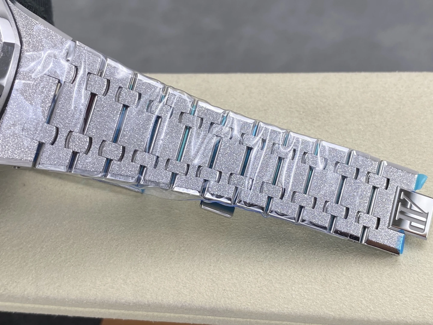 Royal Oak Chrono 26240 Frosted SS DDF 1:1 Best Edition Gray/Black Dial on SS Bracelet DD4401 Super Clone 39 fa184bd72b807ff 2 AMO Watch