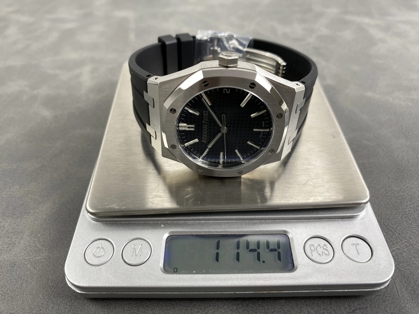 AP Royal Oak 41mm 15510ST SS DDF 1:1 Best Edition Black Dial on BlackRubber Strap SA4302 Super Clone 35 fd270931573d037 AMO Watch