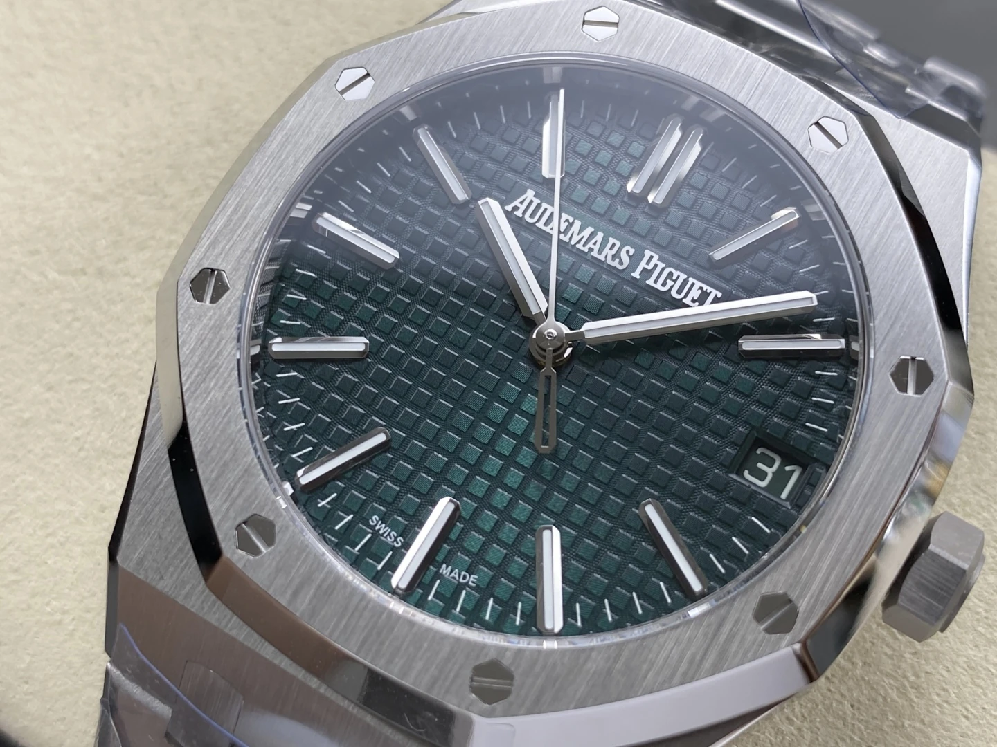 AP Royal Oak 15510 SS TOP 1:1 Best Edition Green Dial on SS Bracelet SA4302 Super Clone 29 fec8622e23dd7c6 AMO Watch