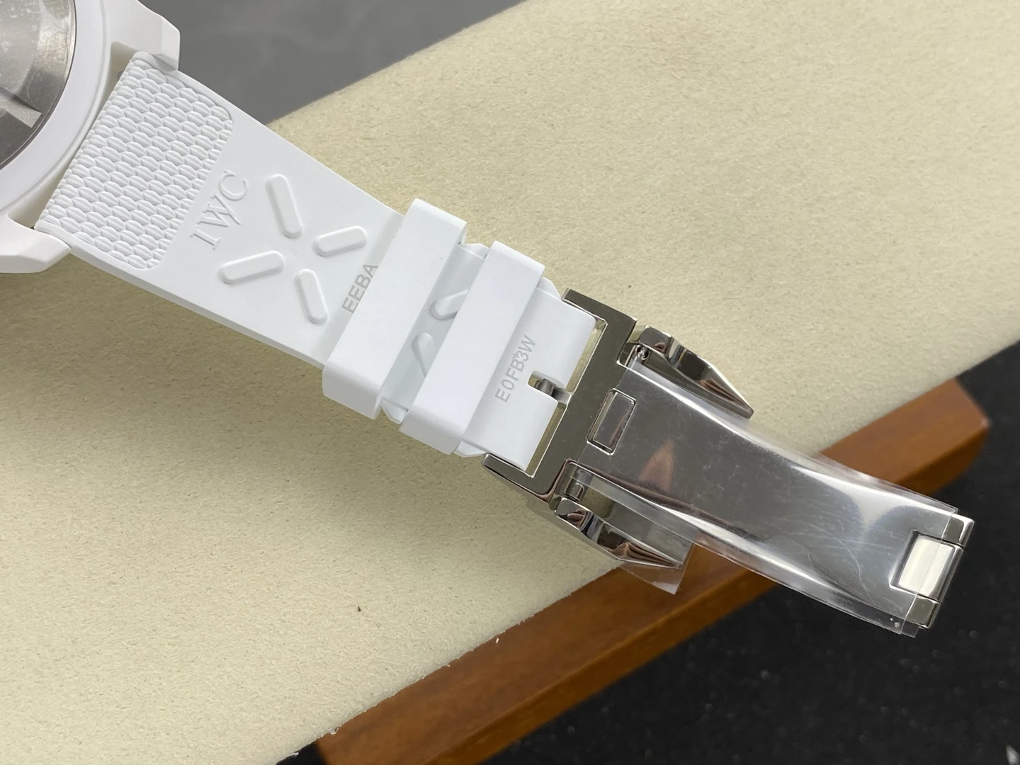 IWC Pilot Chrono IW389105 White Ceramic APSF 1:1 Best Edition Black Dial SA69385 Super Clone 36 464a0206ae702ca AMO Watch