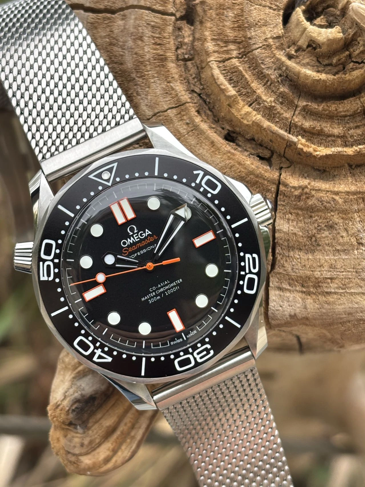 OMEGA Seamaster 300M Diver SS VSF 1:1 Best Edition Black/Orange Dial on SS Mesh Bracelet VS8806 Super Clone 40 4daf48619c088cc AMO Watch