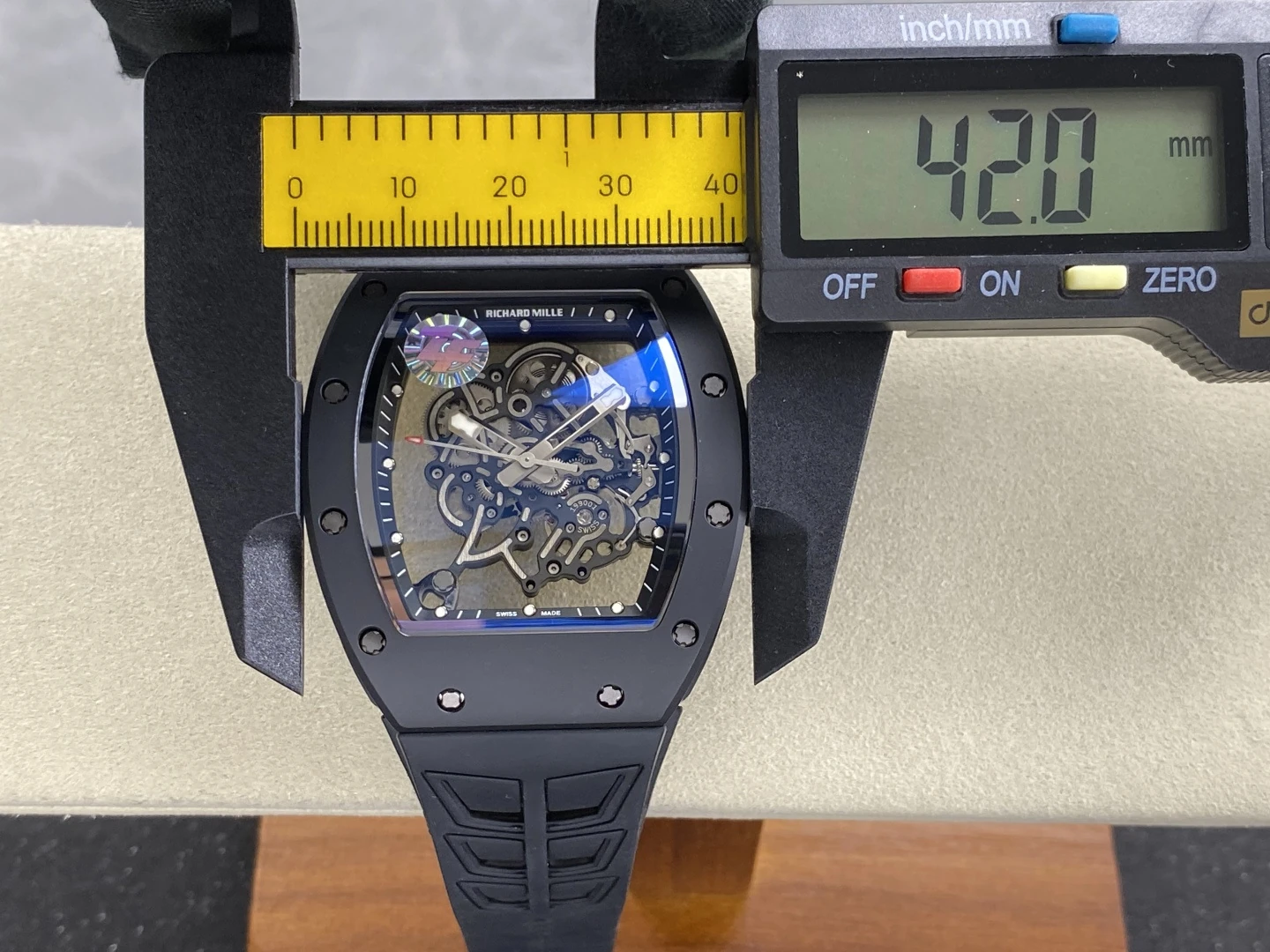 5f319319e9ec990 AMO Watch