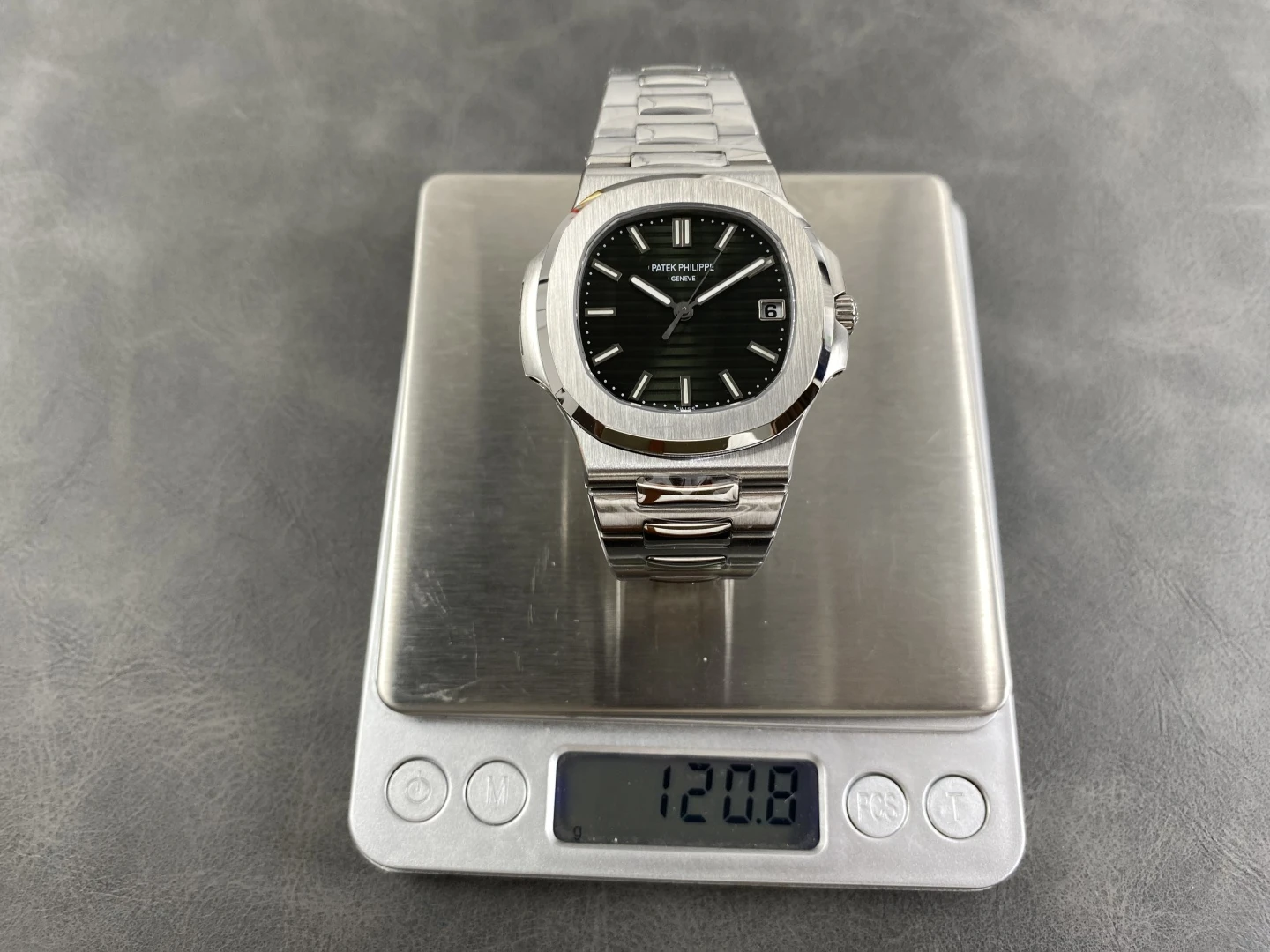 PP Nautilus 5711 DDF 1:1 Best Edition Green Dial on SS Bracelet DD330 Super Clone 21 639482f5f9d771e AMO Watch