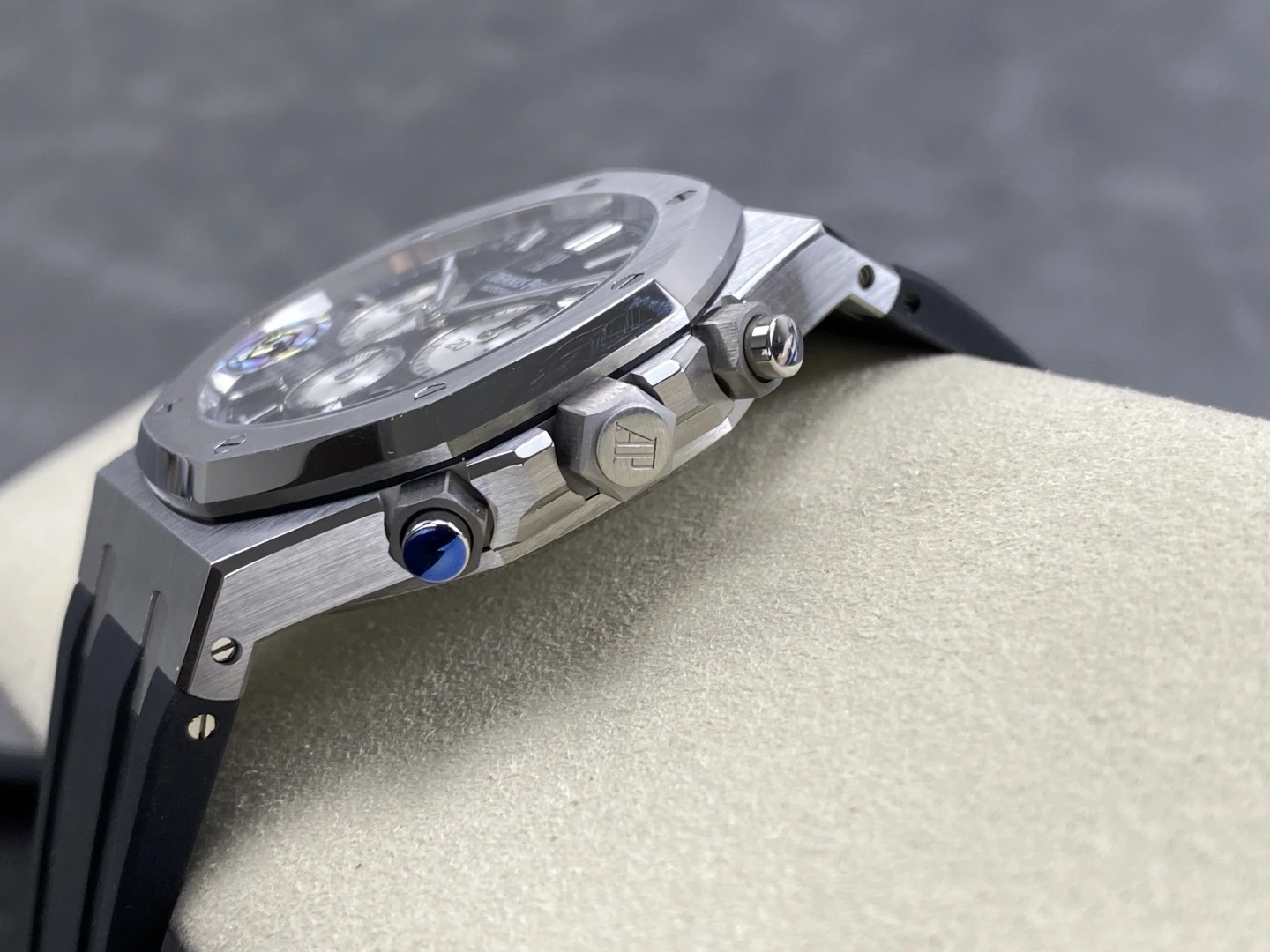 AP Royal Oak Chrono 26331 SS APSF 1:1 Best Edition Blue Dial on Blue Rubber Strap A2385 27 66983e8eb3abb54 AMO Watch