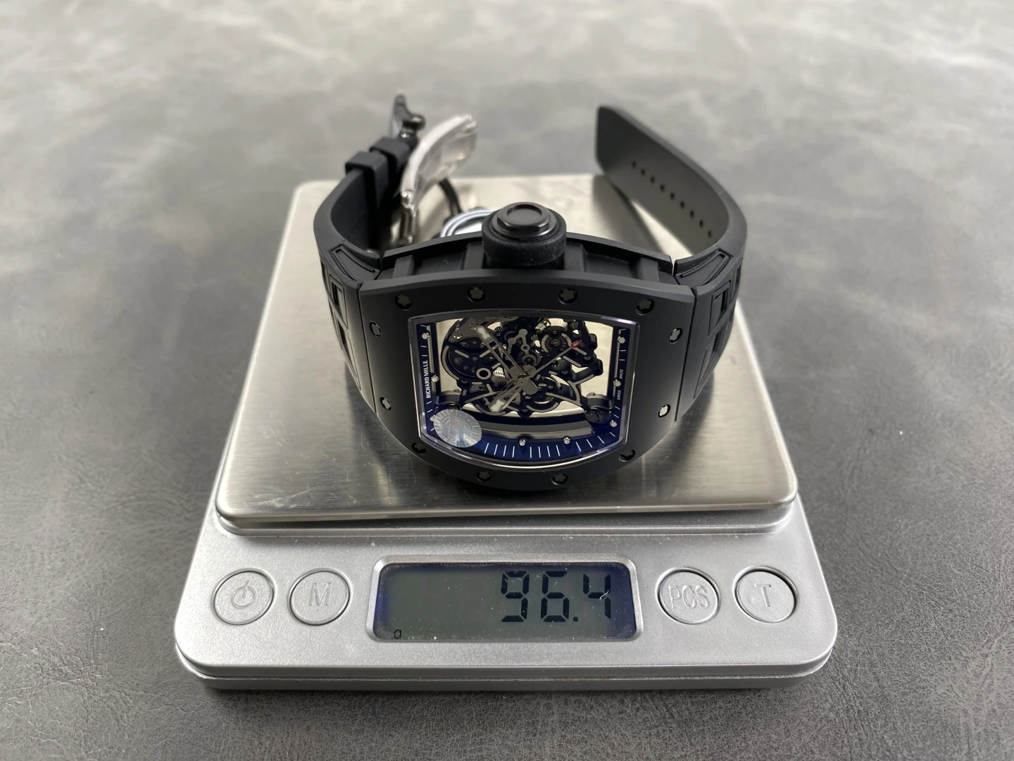 6d0cfe0dd6f07be AMO Watch