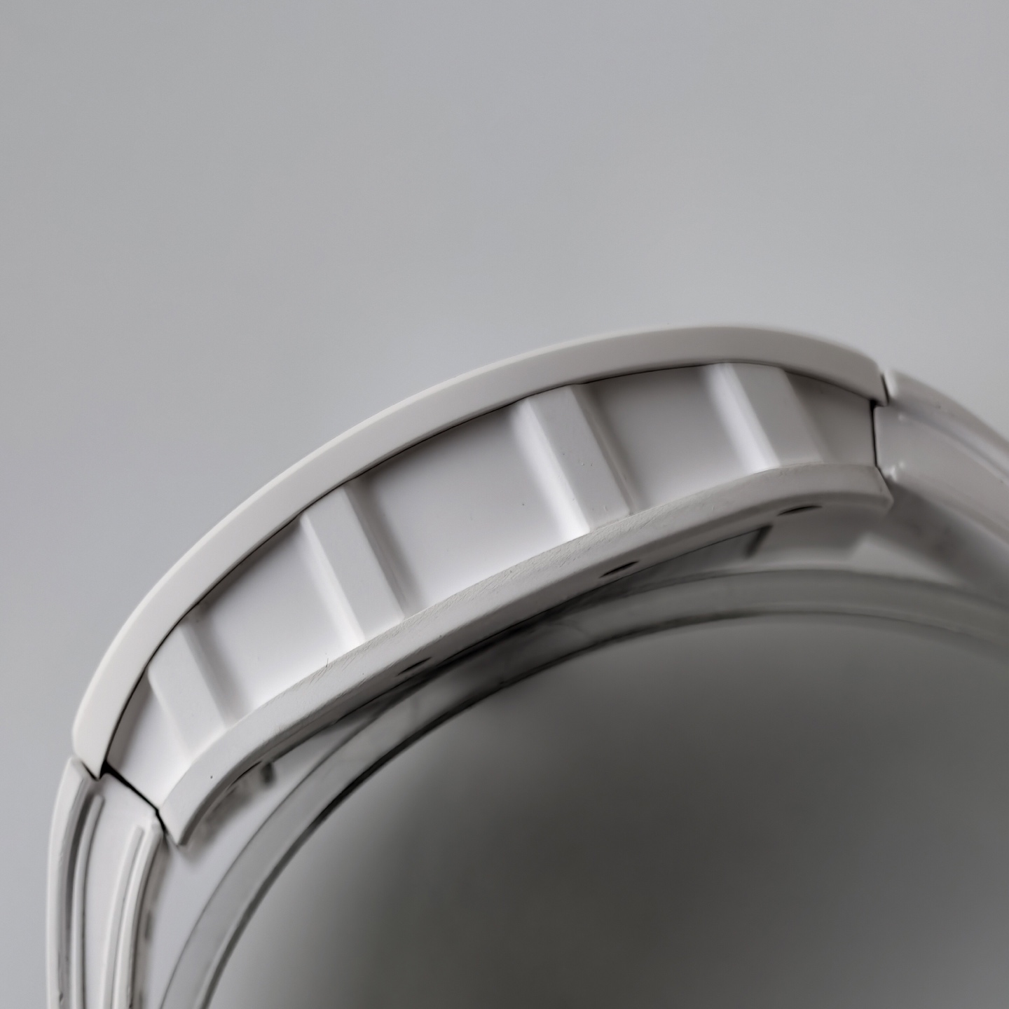 RM055 White Ceramic UMI 1:1 Best Edition on Shark Rubber Strap RMUL2 Free Sprung 25 7f84b8f5e97c8b1 AMO Watch