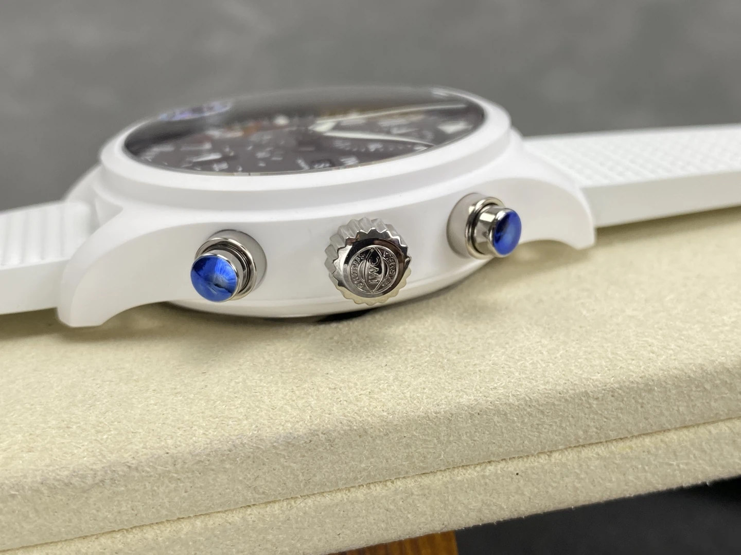 IWC Pilot Chrono IW389105 White Ceramic APSF 1:1 Best Edition Black Dial SA69385 Super Clone 34 883f00624613983 AMO Watch