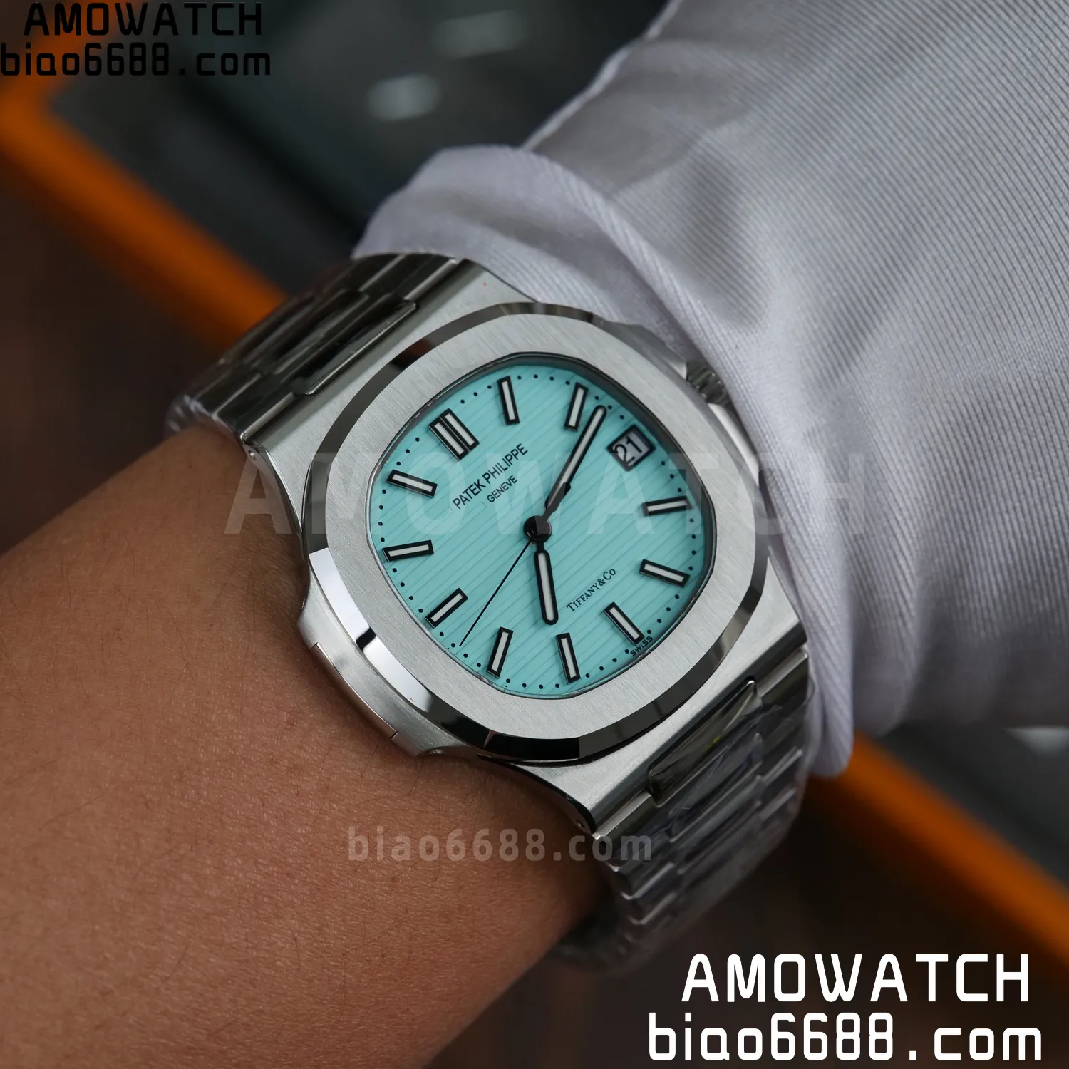Custom Made PP Nautilus 5711 Tiffany Modified content :SW factory Tiffany Dial 、SW Pointer、DEEP crystal 88 8f0bcaa27bab359 阿默表行AmoWatch