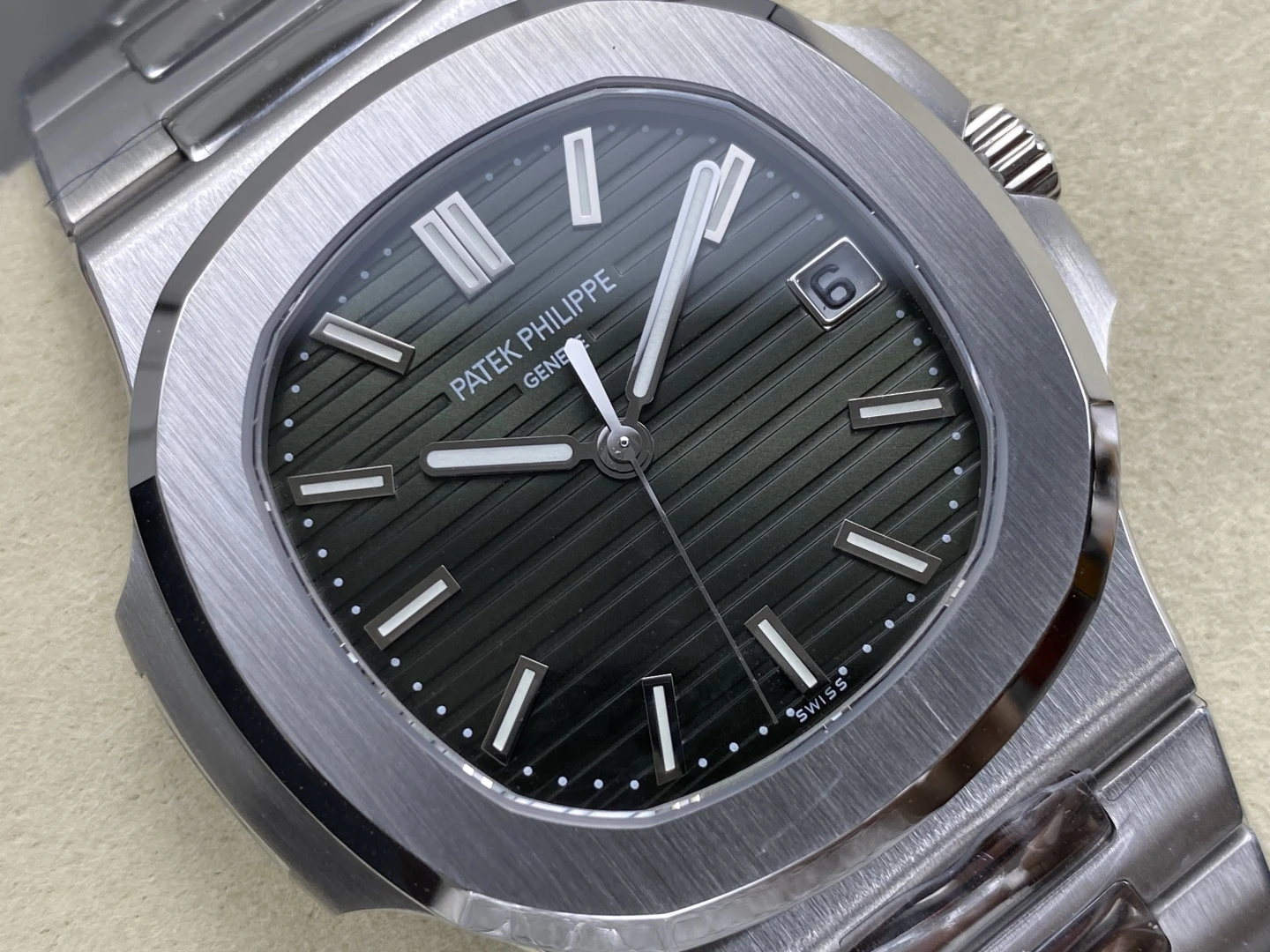 PP Nautilus 5711 DDF 1:1 Best Edition Green Dial on SS Bracelet DD330 Super Clone 23 a1b526233c33bc0 AMO Watch