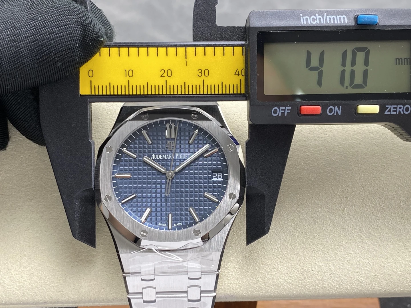 AP Royal Oak 41mm 15500 SS VSF1:1 Best Edition Blue Textured Dial on SS Bracelet A4302 Super Clone 36 bcfbbd3d8dcf150 AMO Watch