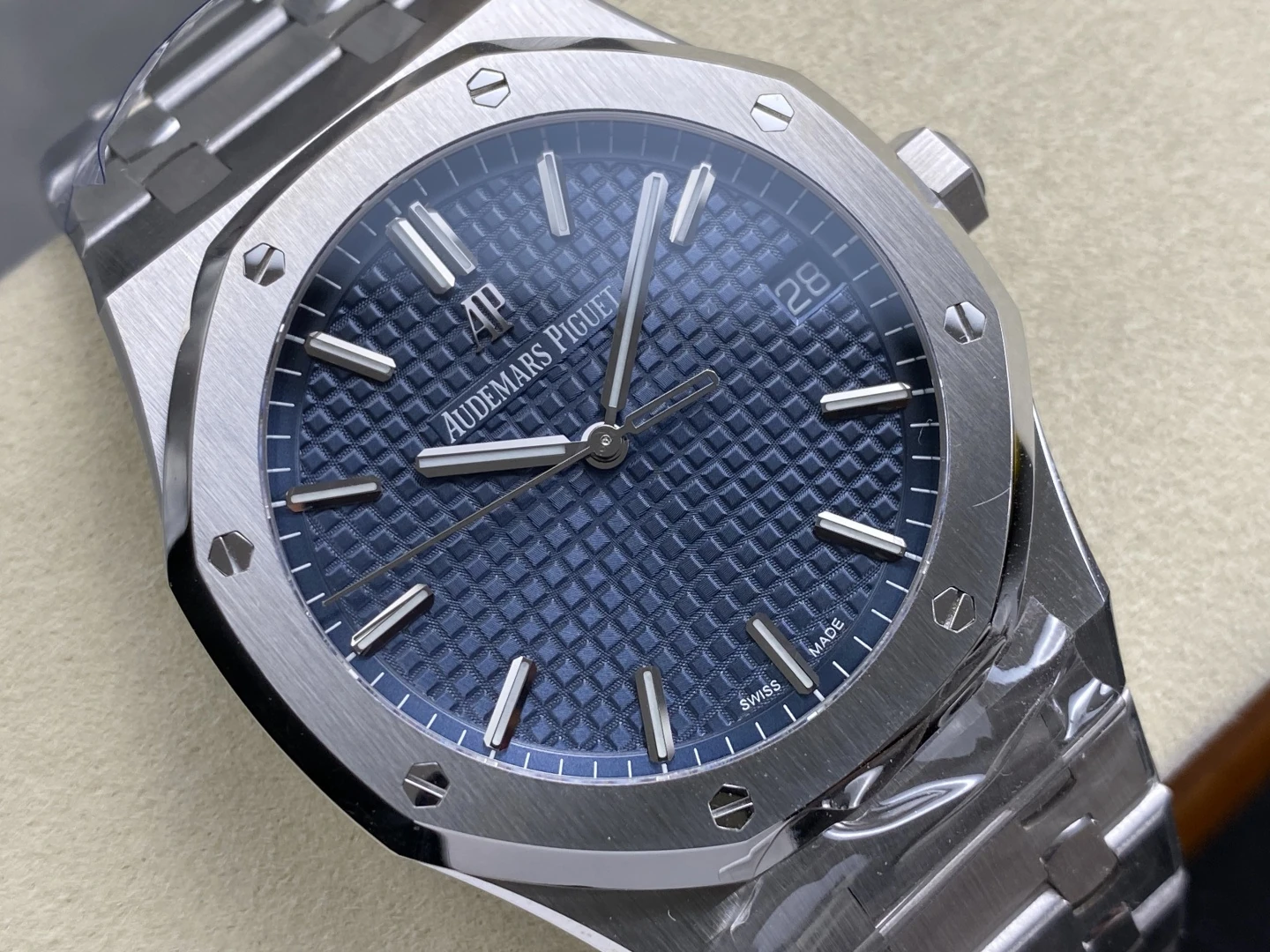 AP Royal Oak 41mm 15500 SS VSF1:1 Best Edition Blue Textured Dial on SS Bracelet A4302 Super Clone 27 ec43af840694b01 AMO Watch