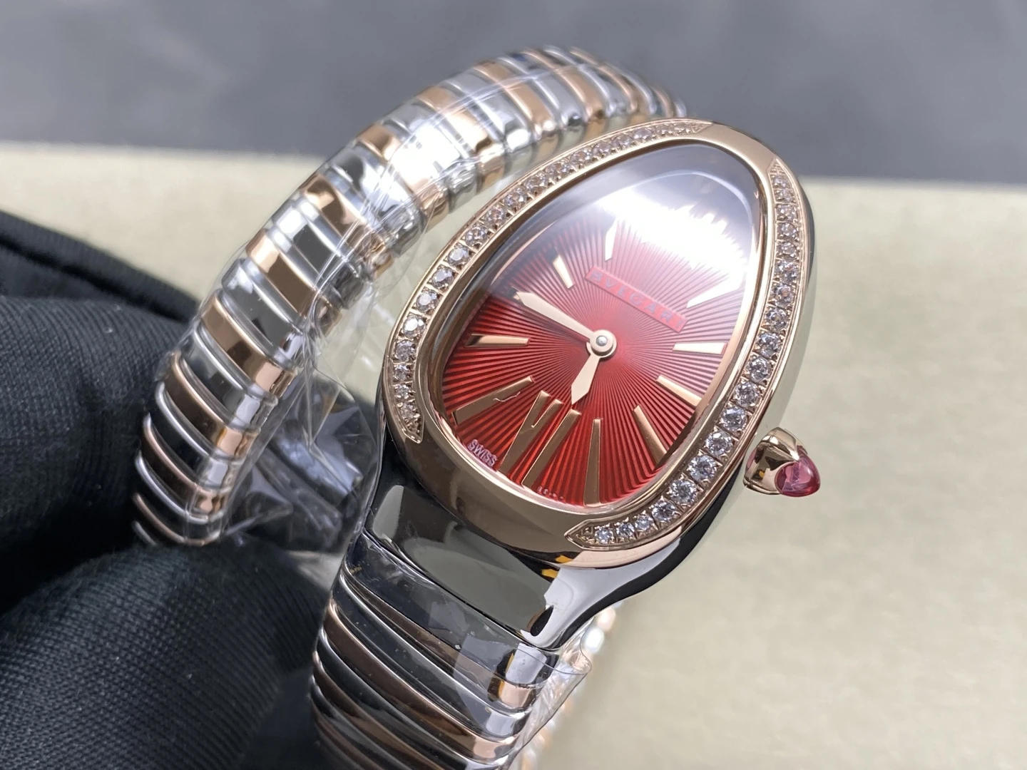 BVLGARI Serpenti SS/RG BVF 1:1 Best Edition Red Dial on SS/RG Bracelet ETA Quartz 21 07ffab3e44d677c AMO Watch