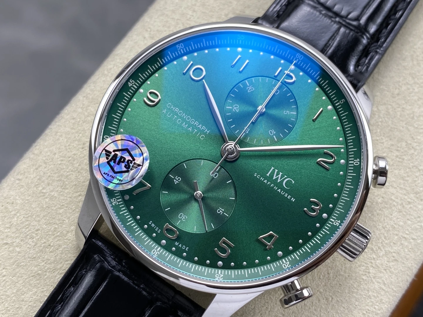 IWC Portuguese Chrono IW371615 SS APSF 1:1 Best Edition Green Dial on Black Leather Strap SA69385 Super Clone 25 298f6d514f4cc88 2 AMO Watch