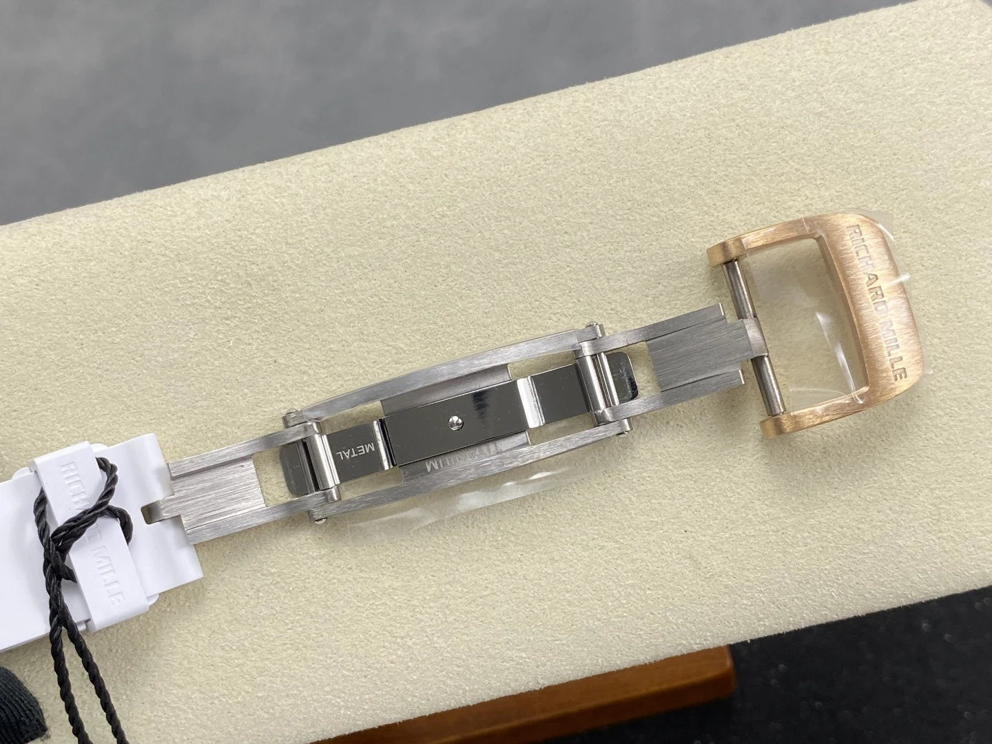 RICHARD MILLE RM07 Ladies White Ceramic Diamonds Bezel ZF 1:1 Best Edition Black Dial on White Rubber Strap CRMA2 Clone 40 34171de9fa100d7 AMO Watch