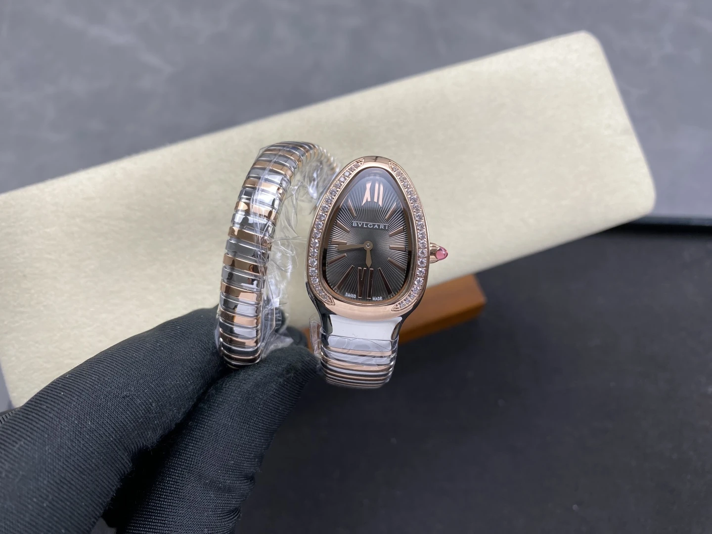 BVLGARI Serpenti SS/RG BVF 1:1 Best Edition Gray Dial on SS/RG Bracelet ETA Quartz 17 4423707c4e74093 1 AMO Watch