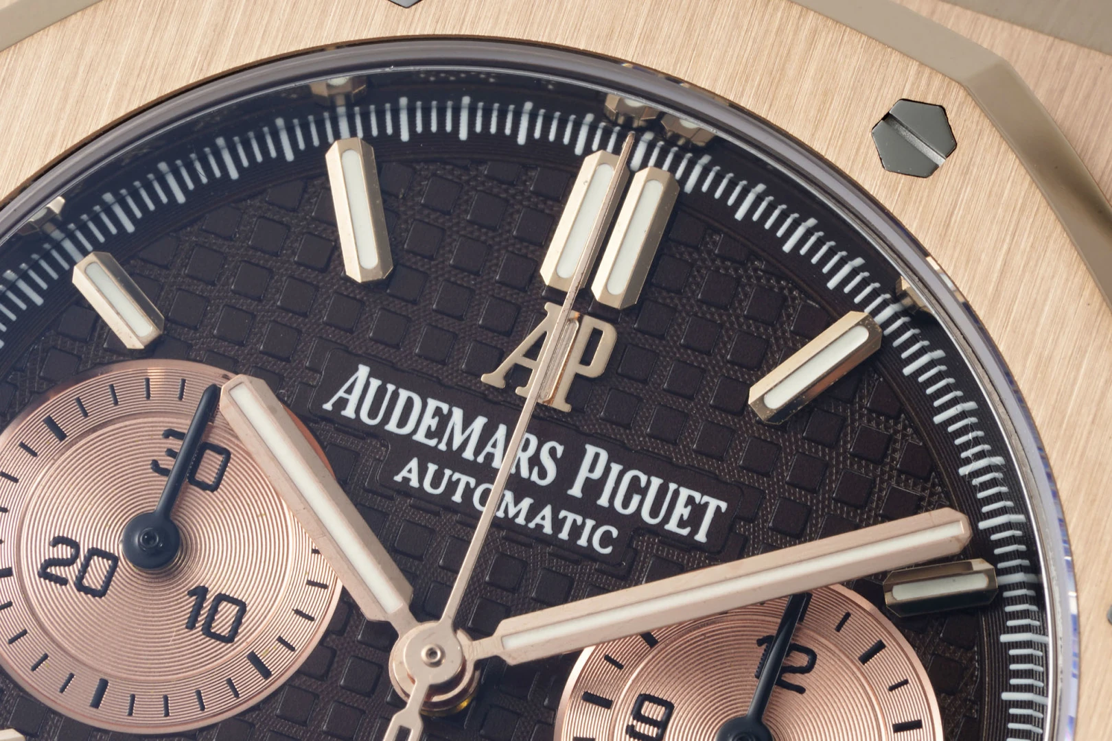 AP Royal Oak Chrono 26240 RG DDF 1:1 Best Edition Brown/RG Dial on RG Bracelet DD4401 Super Clone Weight (SW Dial) 23 4afbc5a29aa1bd3 AMO Watch