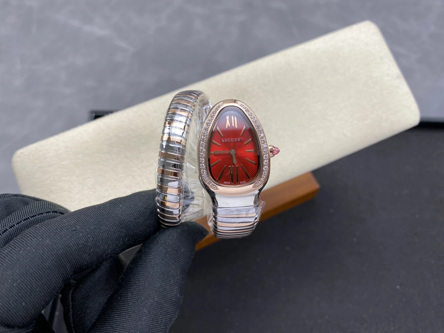 BVLGARI Serpenti SS/RG BVF 1:1 Best Edition Red Dial on SS/RG Bracelet ETA Quartz 19 59203f626acfbf8 AMO Watch