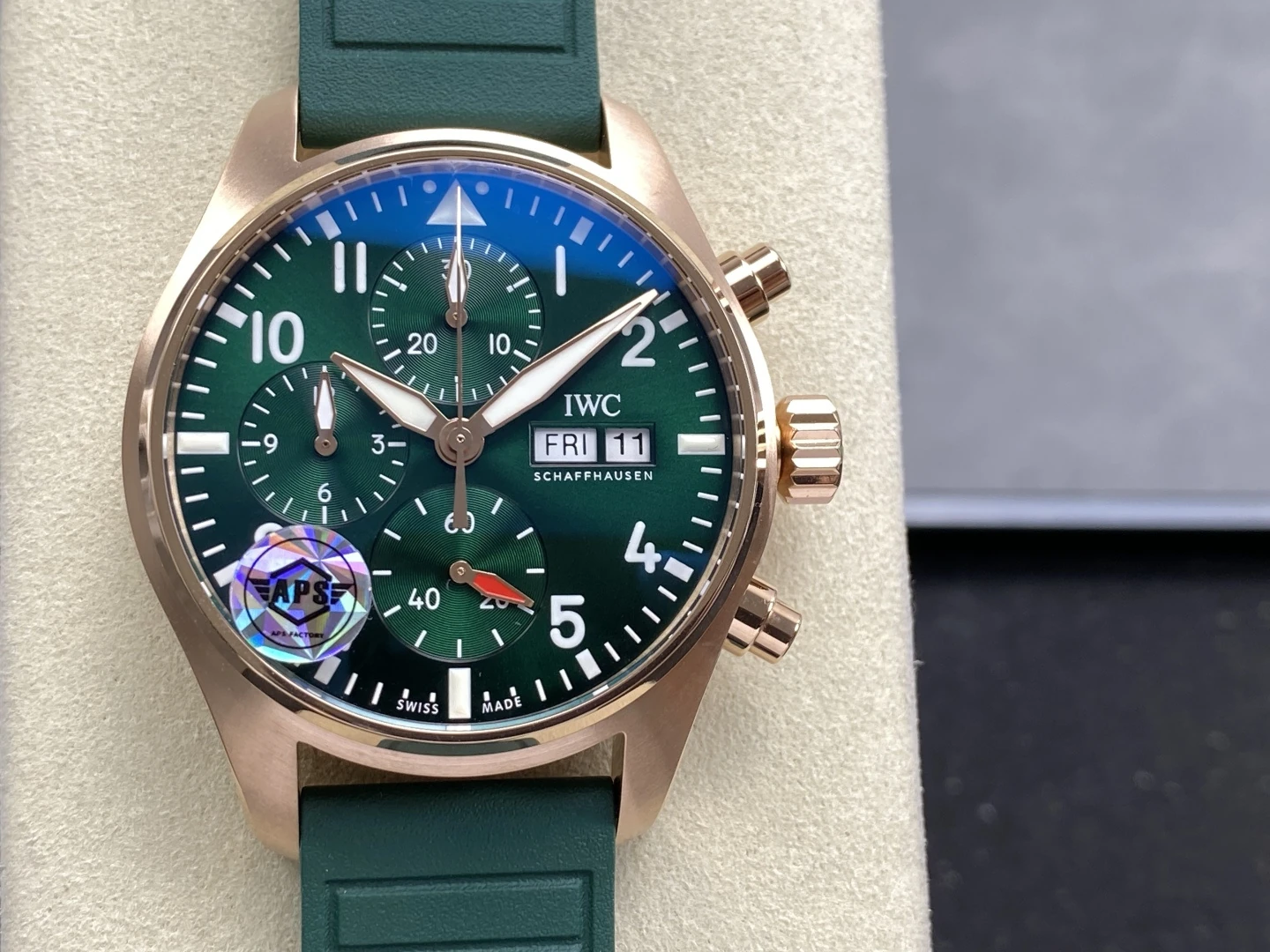 IWC Pilot Chrono IW388110 RG APSF 1:1 Best Edition Green Dial on Green Leather Strap SA69385 Super Clone 26 702d35edf0ed7ba 阿默表行AmoWatch