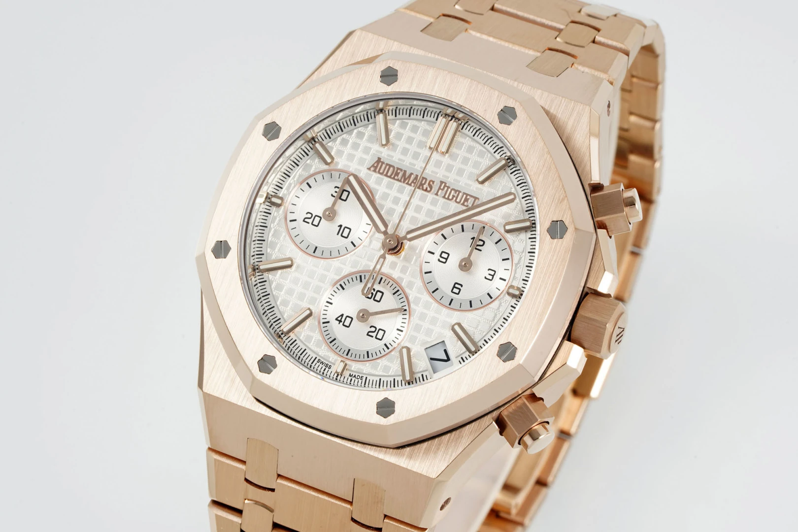 AP Royal Oak Chrono 26240 RG DDF 1:1 Best Edition White Dial on RG Bracelet DD4401 Super Clone Weight (SW Dial) 20 7c520c5fbb03cbb AMO Watch