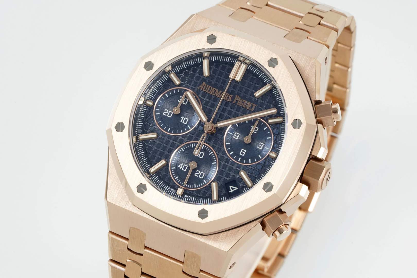 AP Royal Oak Chrono 26240 RG DDF 1:1 Best Edition Blue Dial on RG Bracelet DD4401 Super Clone Weight (SW Dial) 20 90c665c0373666f AMO Watch