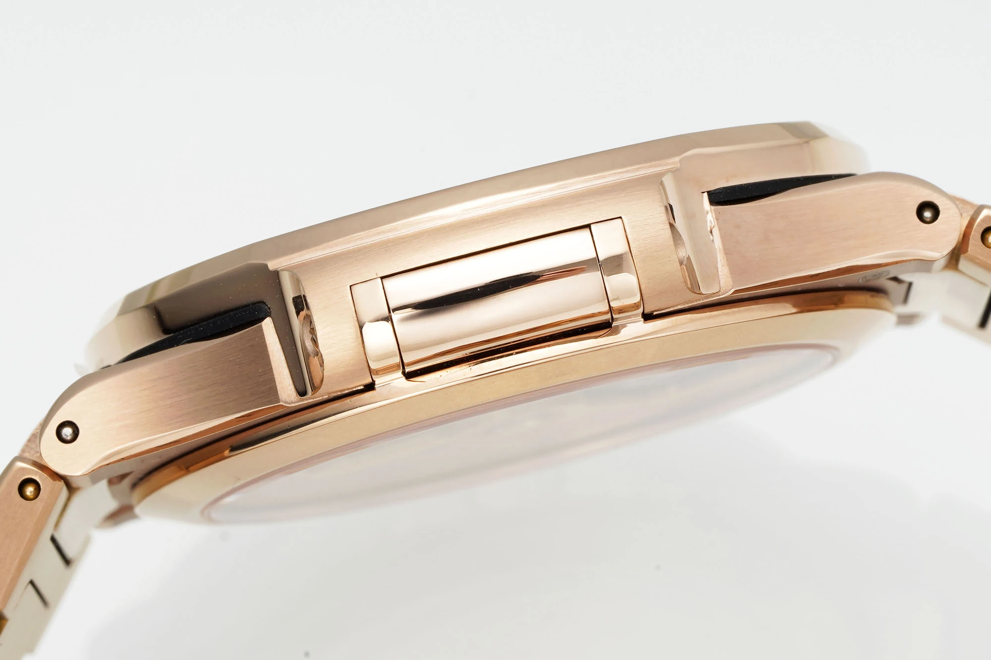 PP Nautilus 7118 RG Ladies DDF 1:1 Best Edition Silver Dial on RG Bracelet DD324 Super Clone 25 9647066964f8c07 AMO Watch