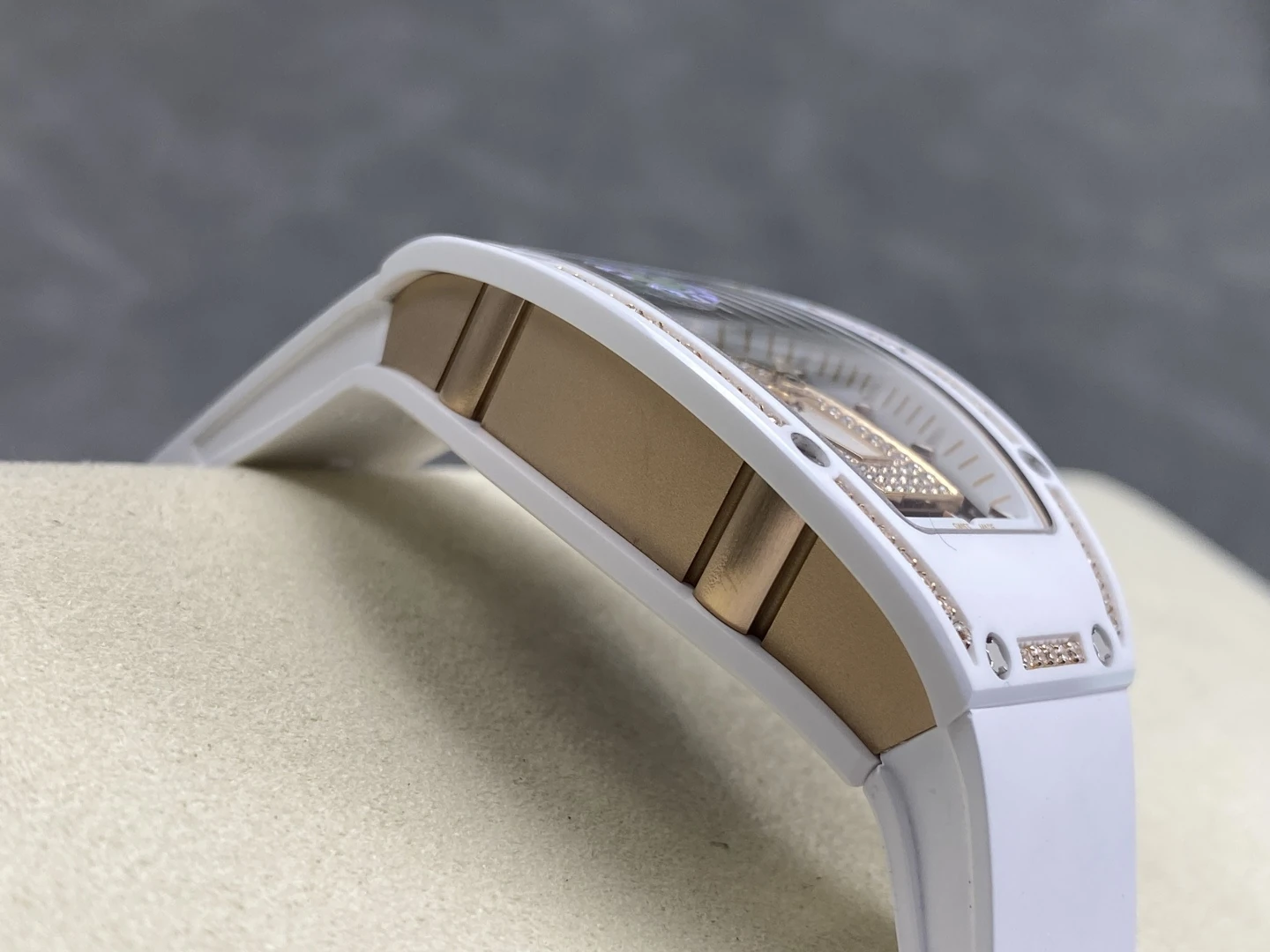 RICHARD MILLE RM07 Ladies White Ceramic Diamonds Bezel ZF 1:1 Best Edition White Dial on White Rubber Strap CRMA2 Clone 29 a0b49ac4bb46ea6 1 AMO Watch