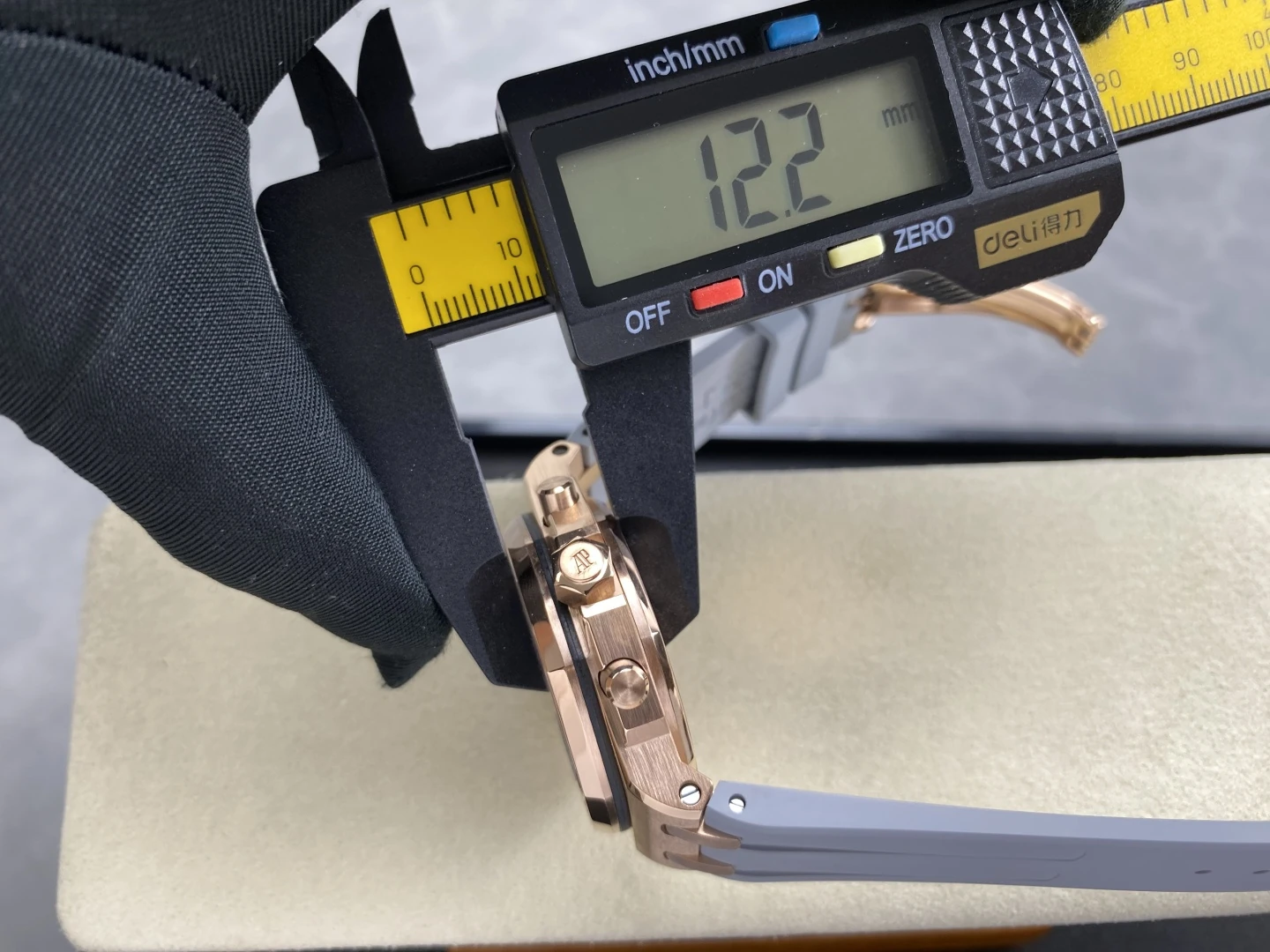 AP Royal Oak Chrono 26231 RG APSF 1:1 Best Edition White Dial on Gray Rubber Strap A2385 46 a4473a2dd60bda6 阿默表行AmoWatch