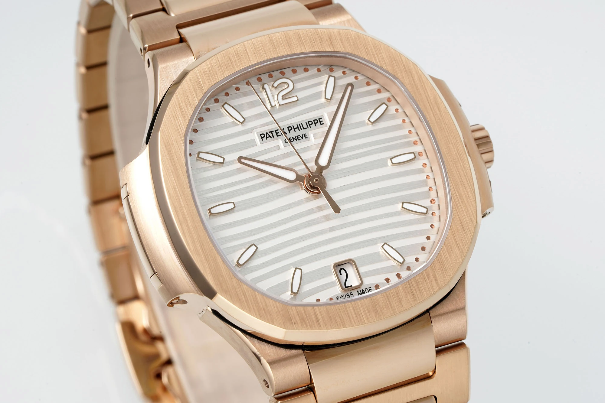 PP Nautilus 7118 RG Ladies DDF 1:1 Best Edition Silver Dial on RG Bracelet DD324 Super Clone 21 ae443e6973d7b9c AMO Watch