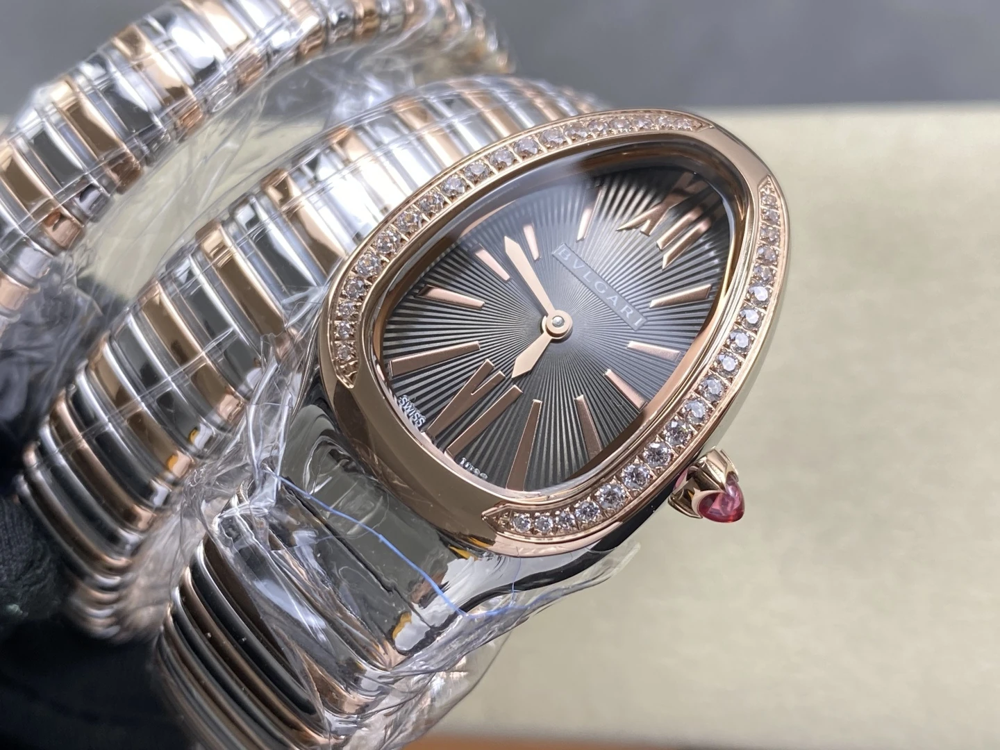 BVLGARI SERPENTI RG/SS 102680 BVF 1:1 Best Edition Gray Dial ETA Quartz 22 b4c1748f8a7e8cd AMO Watch