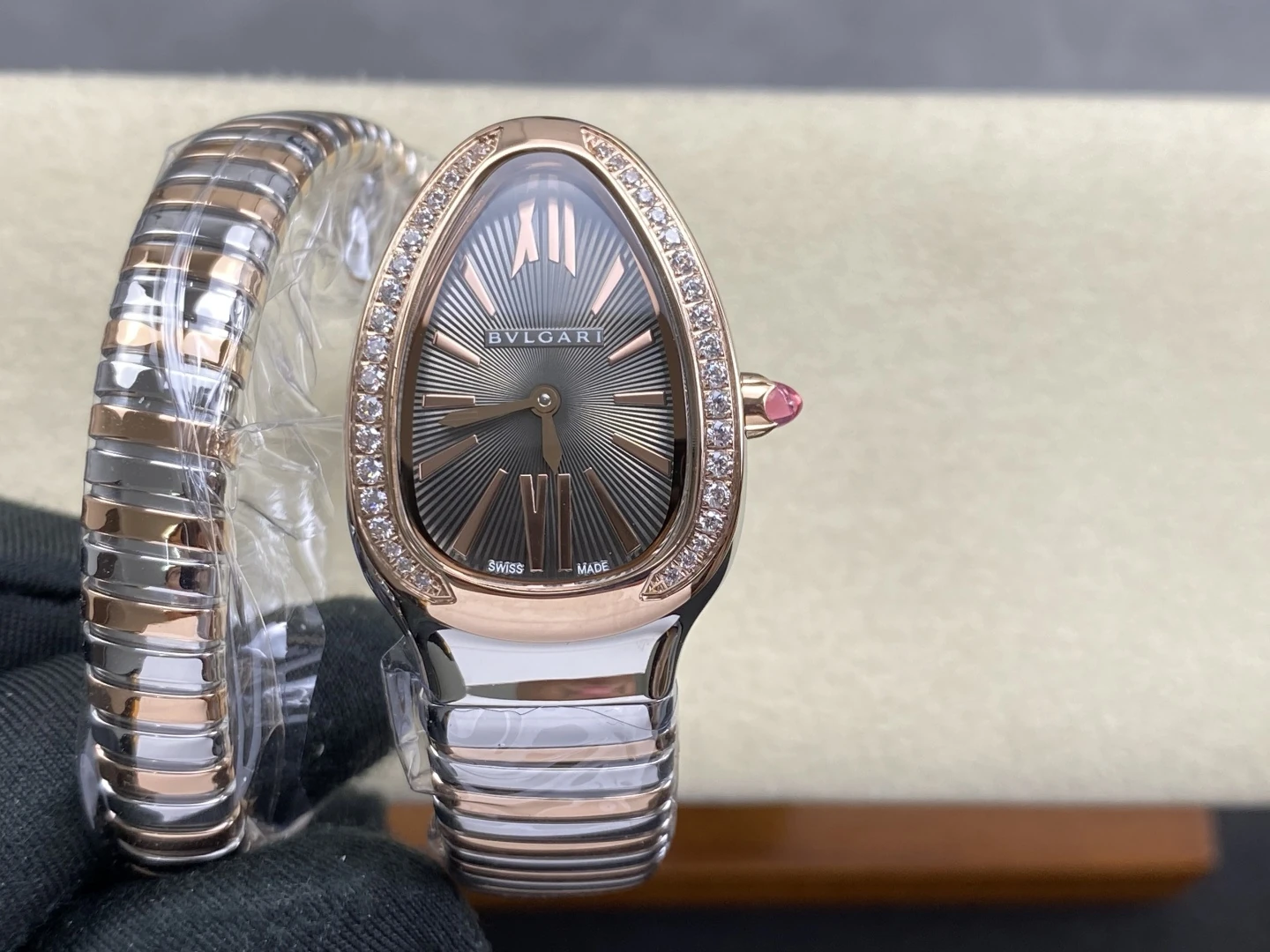BVLGARI Serpenti SS/RG BVF 1:1 Best Edition Gray Dial on SS/RG Bracelet ETA Quartz 18 e0f25ccd9bca056 1 AMO Watch