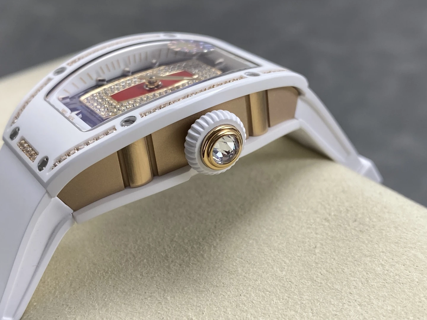 RICHARD MILLE RM07 Ladies White Ceramic Diamonds Bezel ZF 1:1 Best Edition Red Dial on White Rubber Strap CRMA2 Clone 28 f59d0c198d1a7af 2 AMO Watch